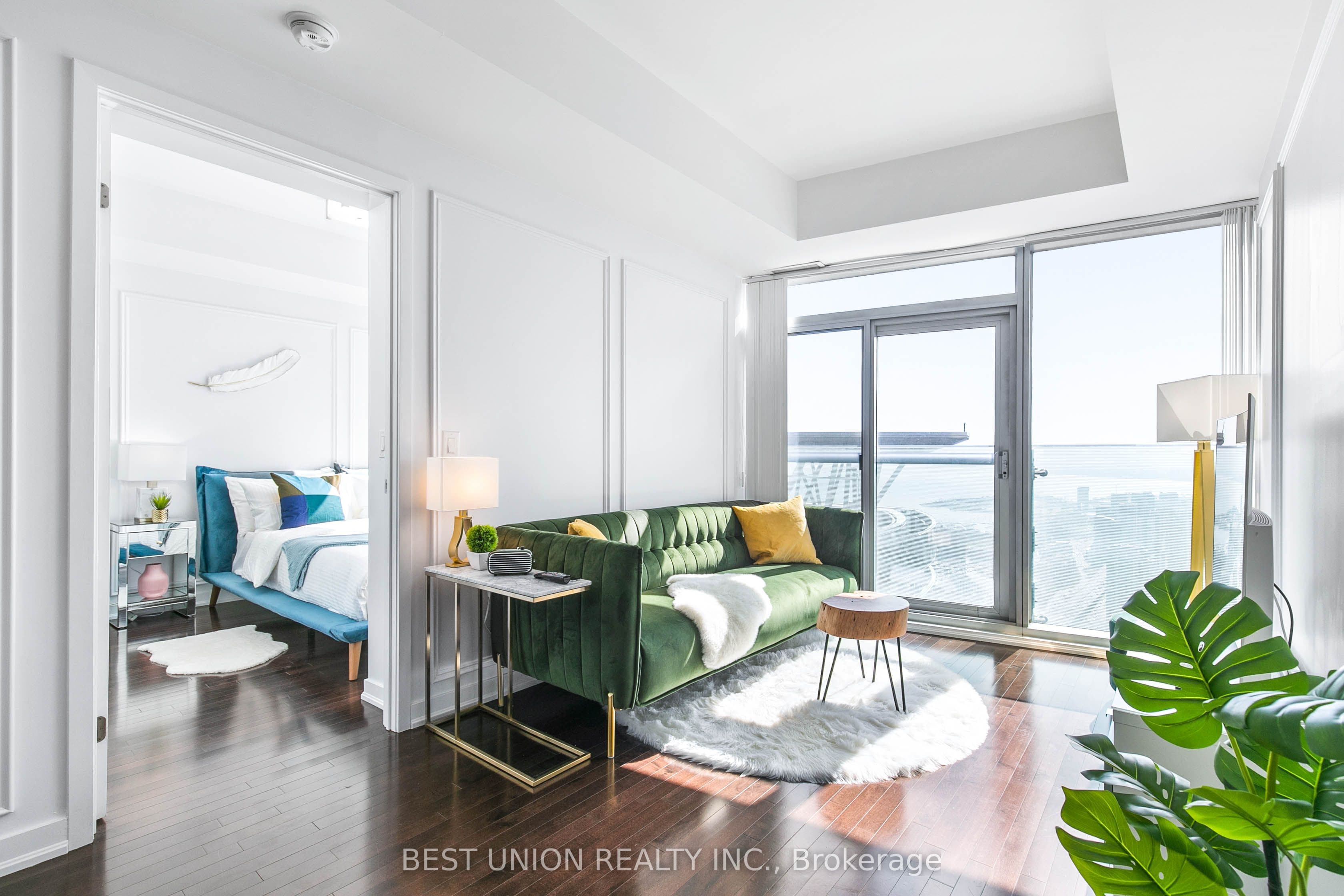 Unit 6406 14 York Street photo 1