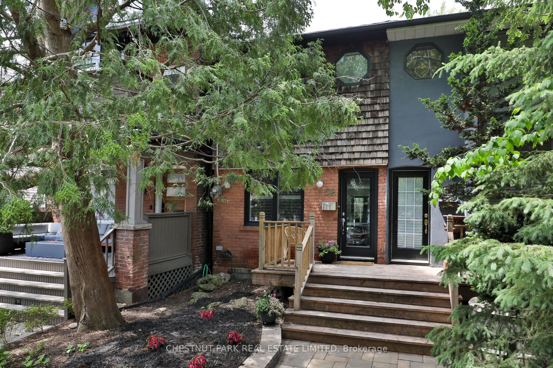 52 West Avenue photo 1