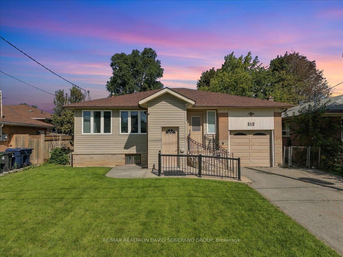 44 Kennard Avenue photo 1