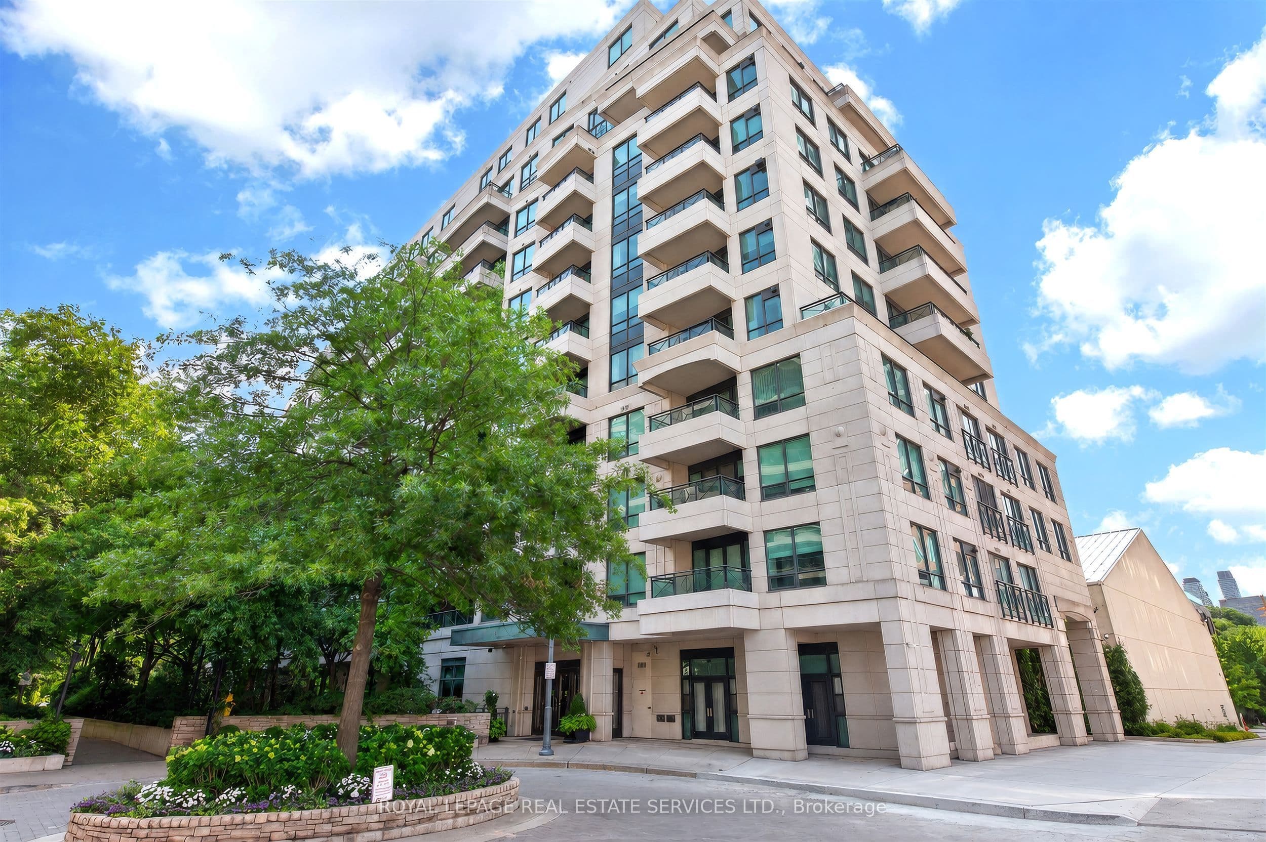 Unit 401 25 Scrivener Square photo 1