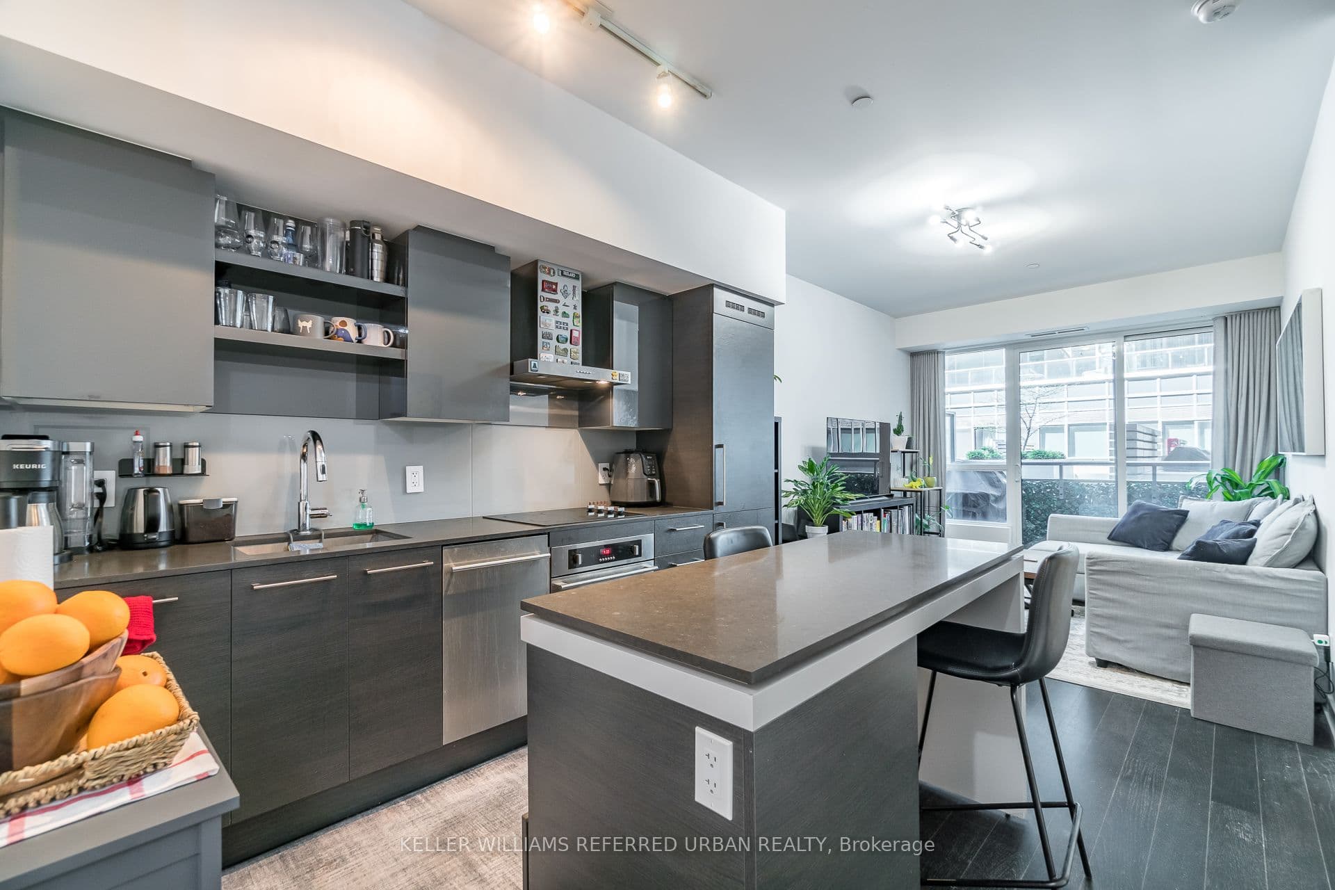 Unit 221 1030 King Street photo 1