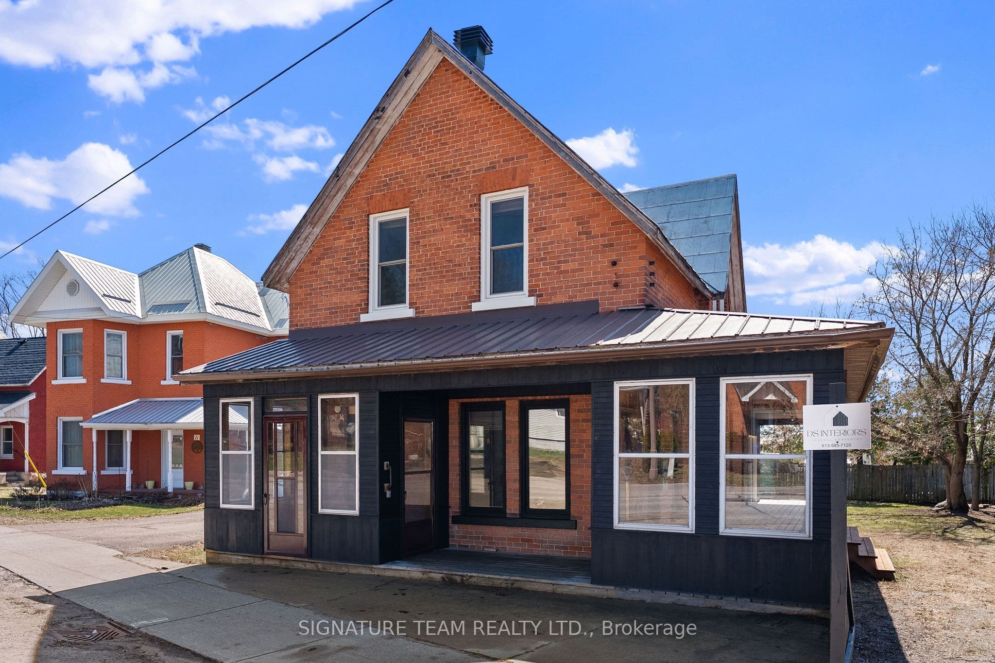 23 Main Street photo 1