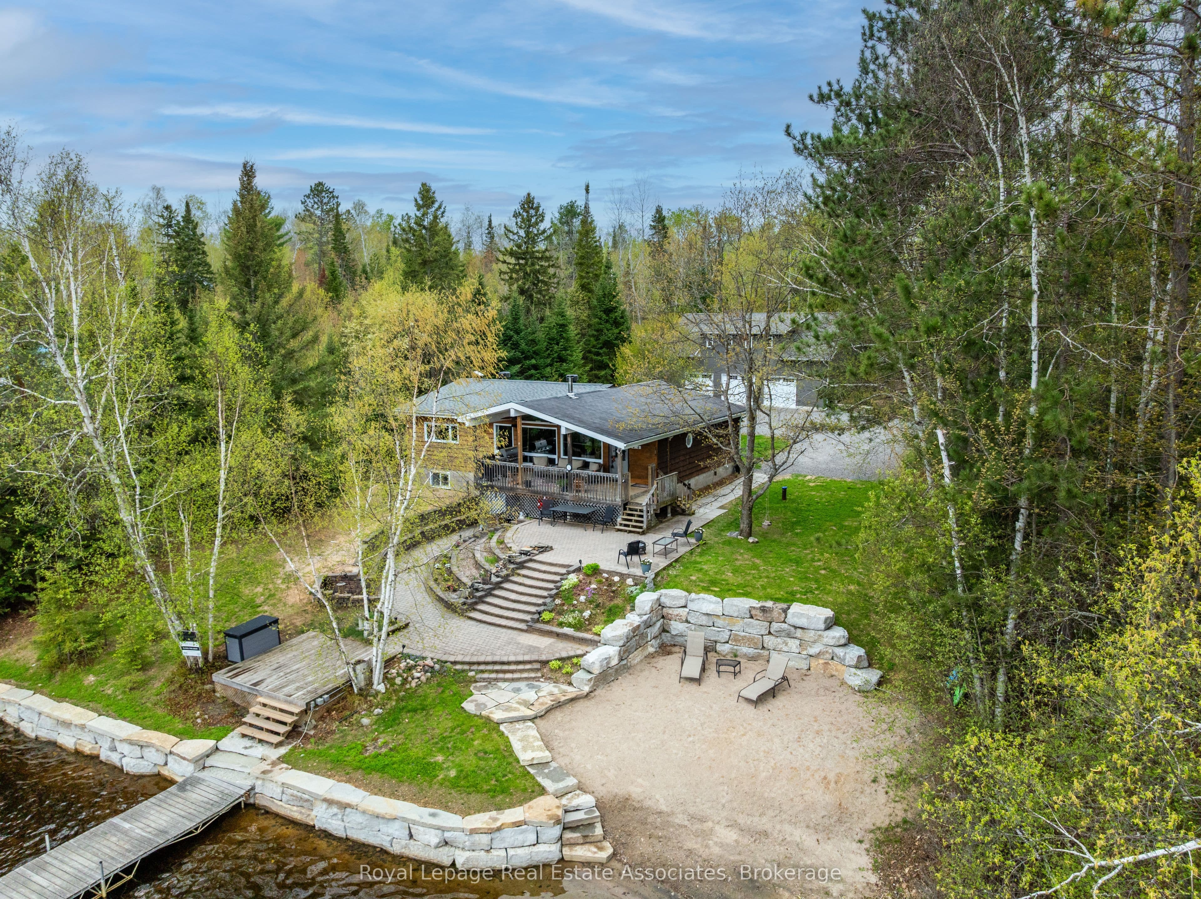 196 Circle Road photo 1