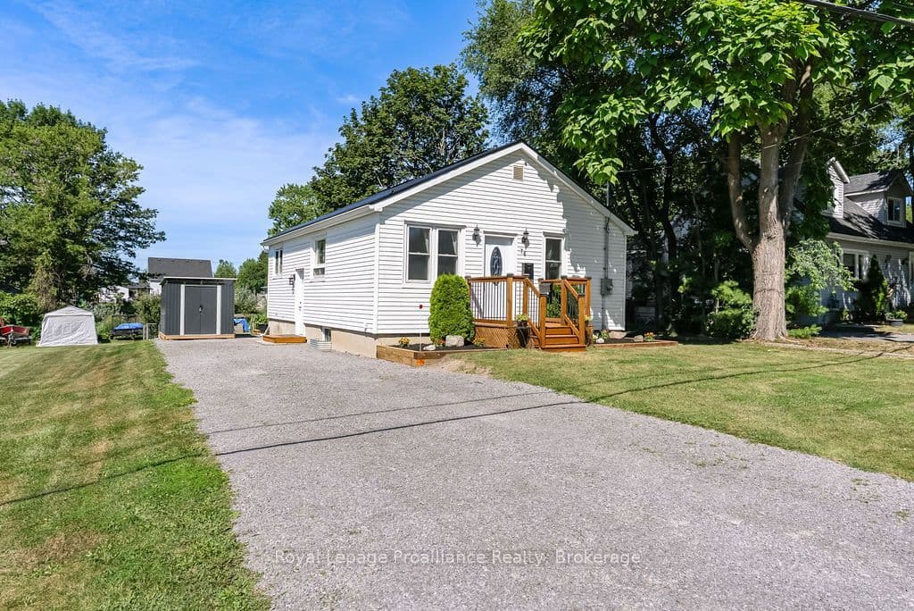 76 Wright Avenue photo 1