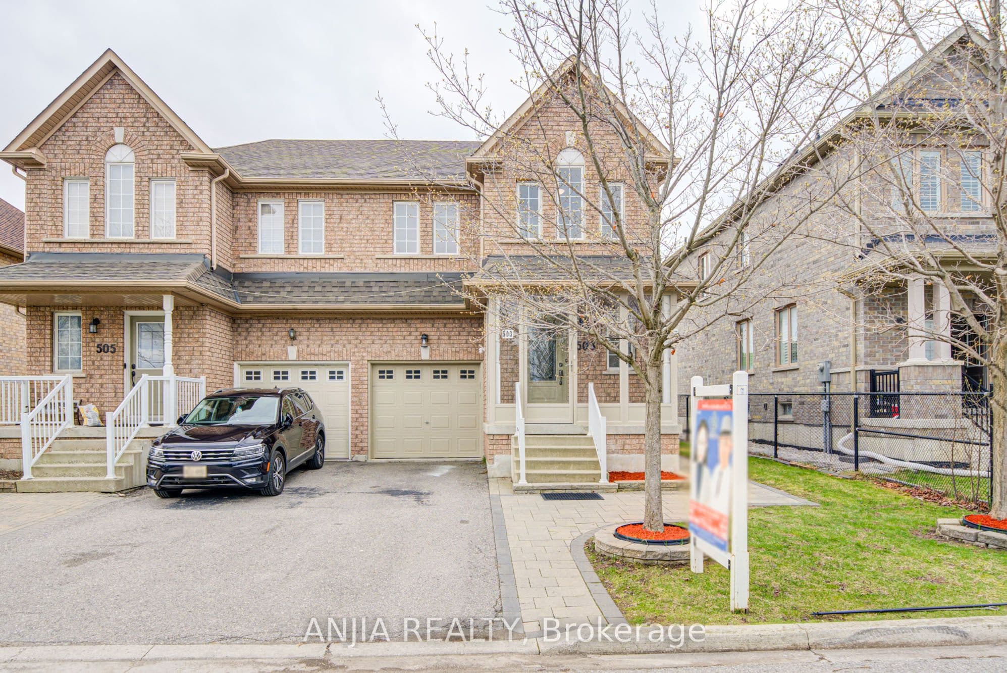 503 Caboto Trail photo 1
