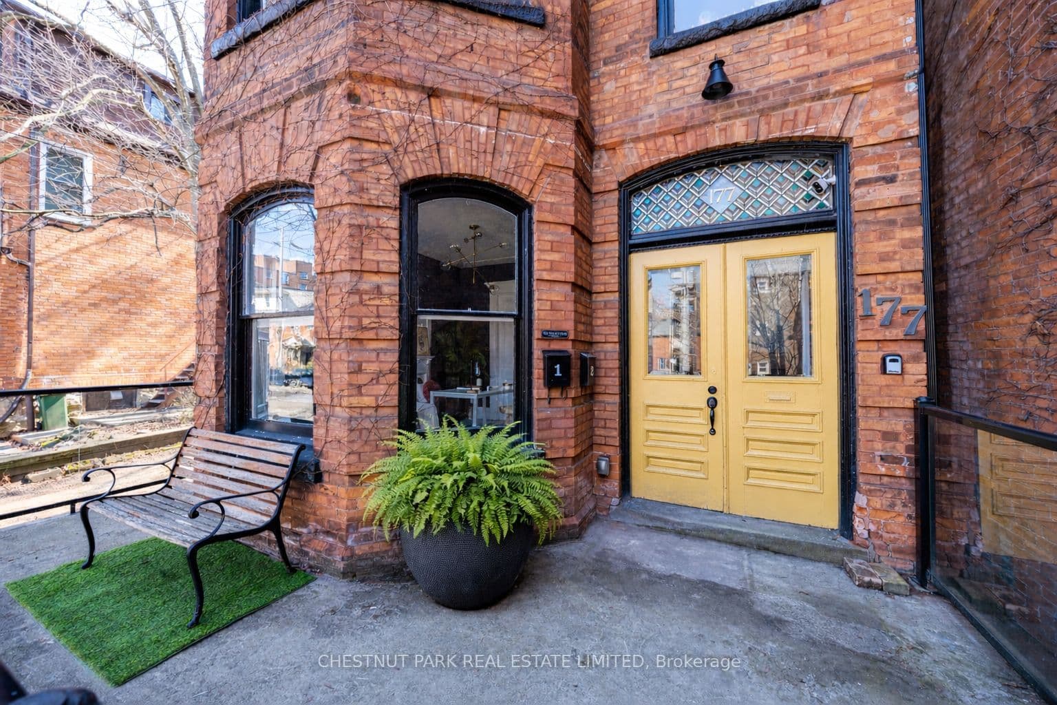177 Charlton Avenue photo 1