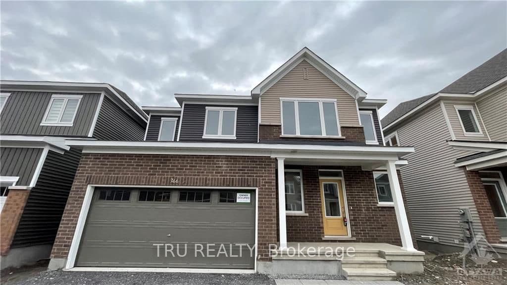 744 EMINENCE Street photo 1