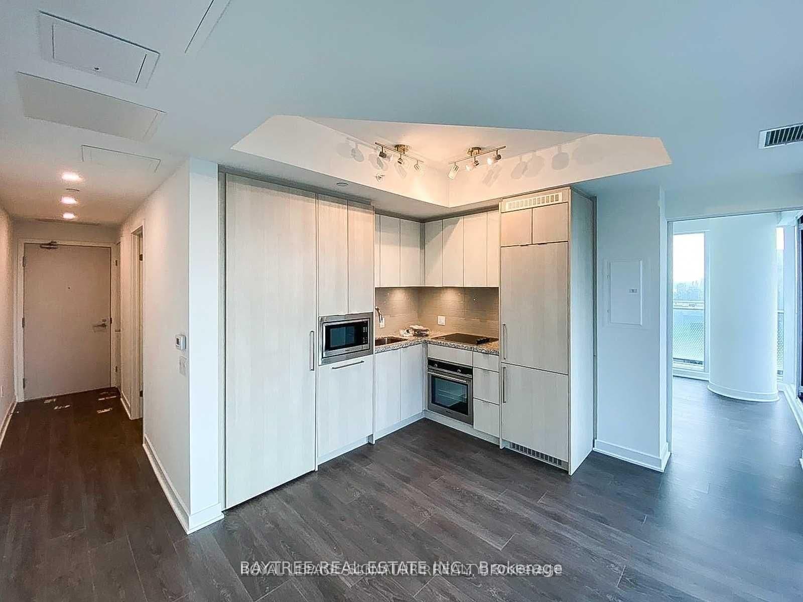Unit 3109 115 Blue Jays Way photo 1