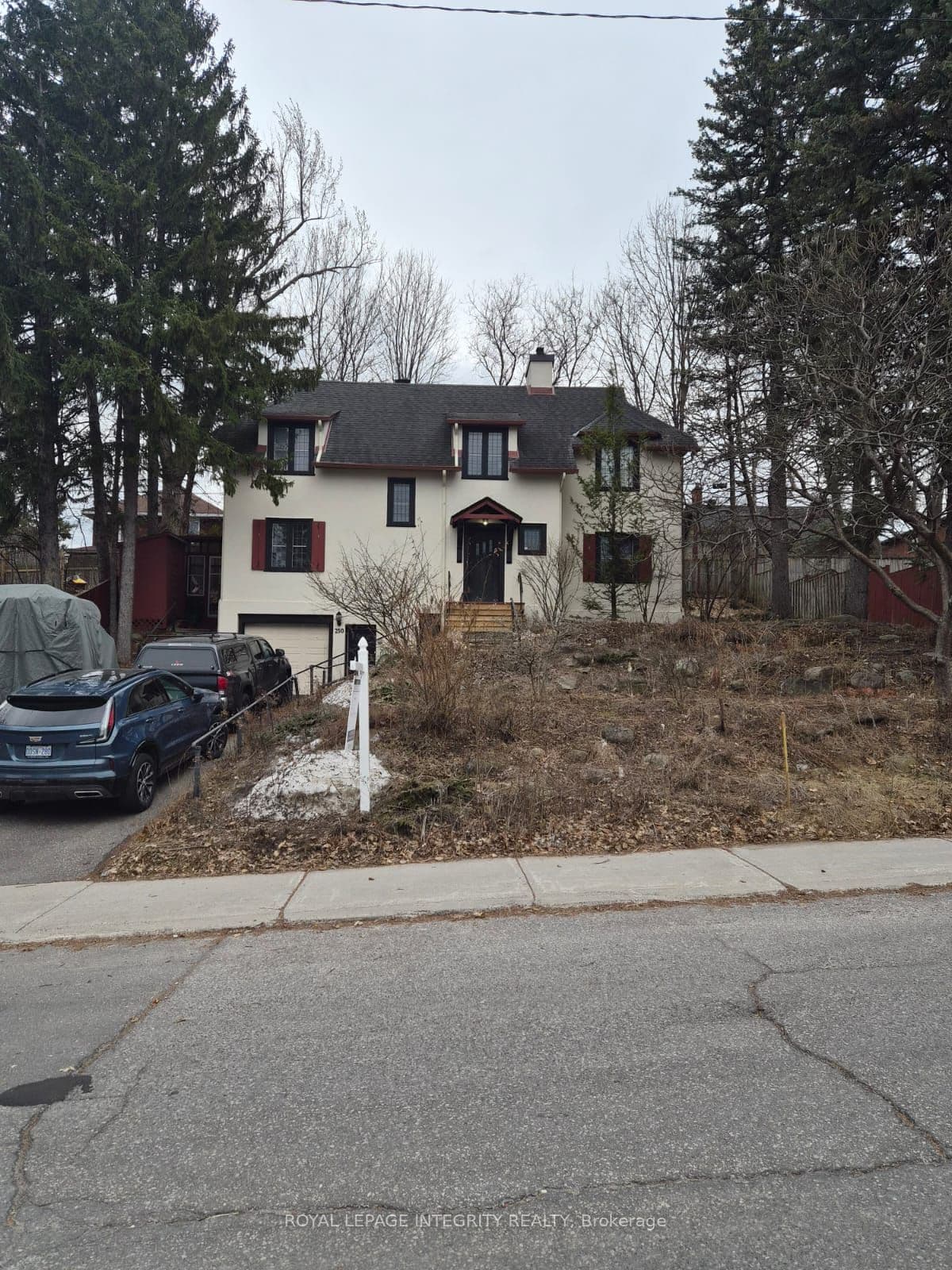 290 Holmwood Avenue photo 1