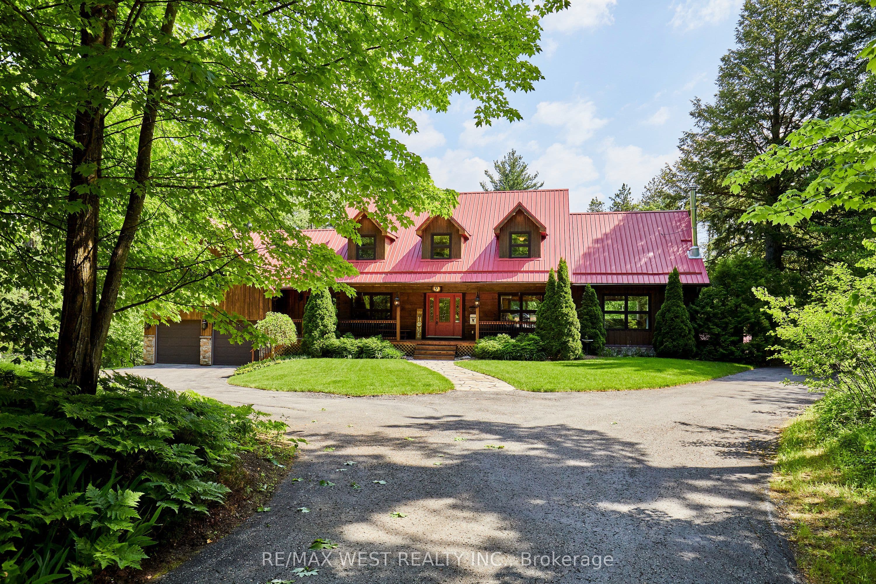 9 Sumac Court photo 1