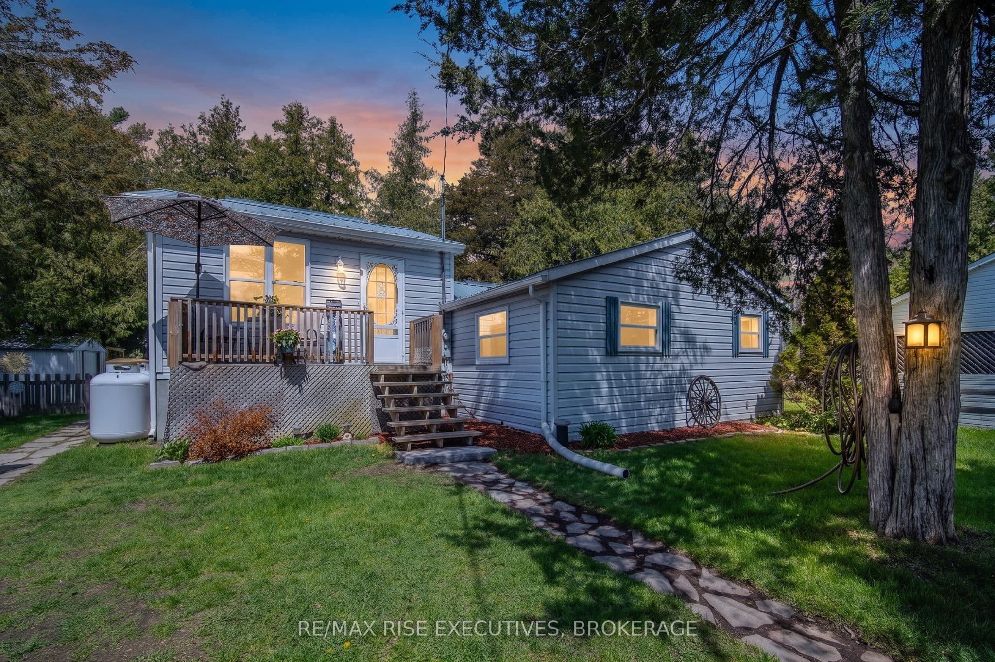 193 Red Cedar Point Road photo 1