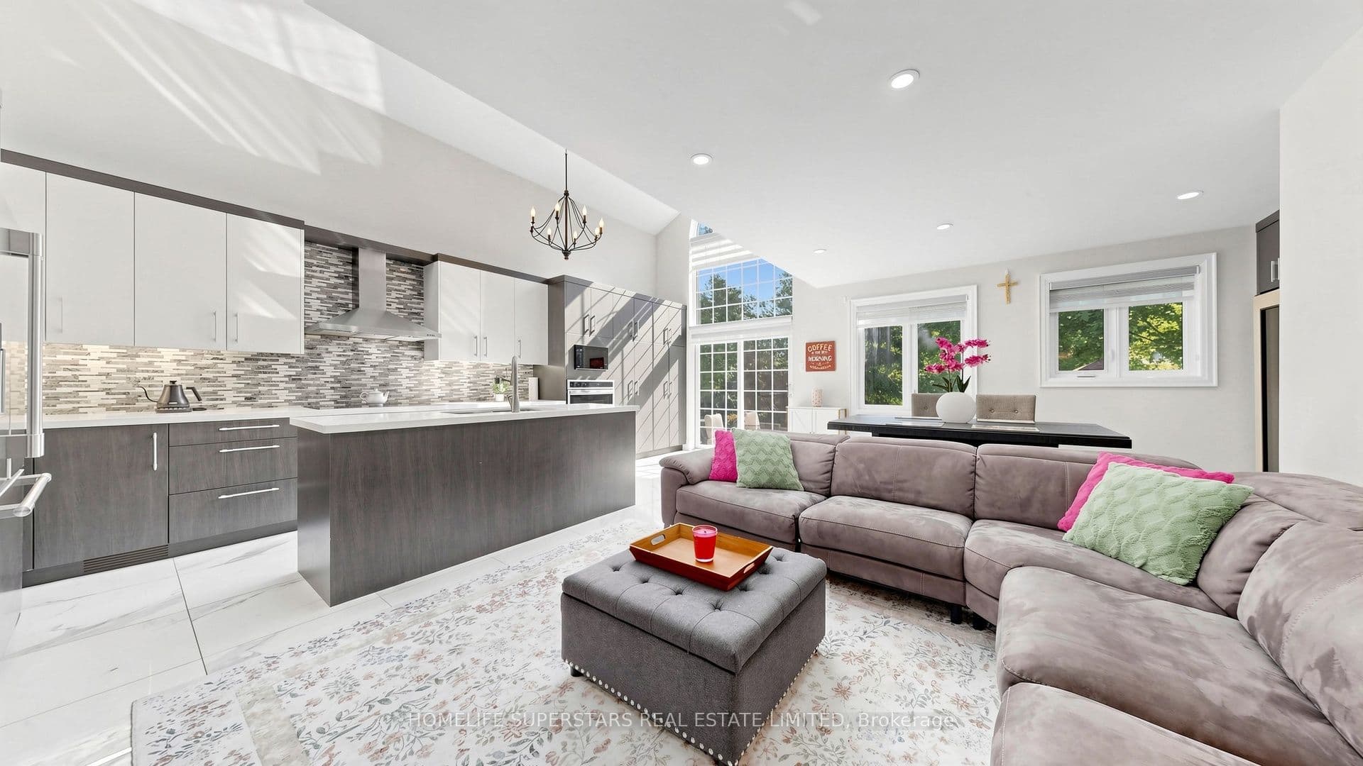 34 Mercer Drive photo 1