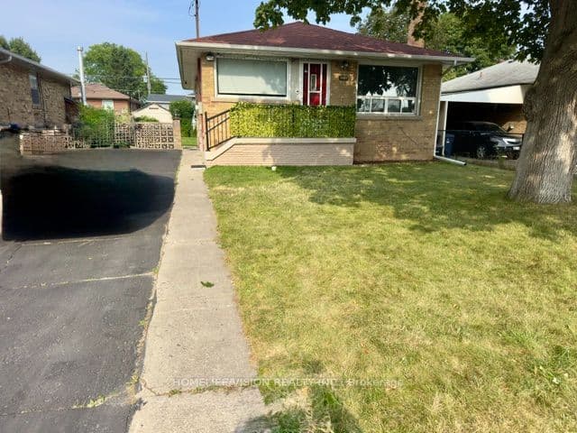 1509 Pharmacy Avenue photo 1