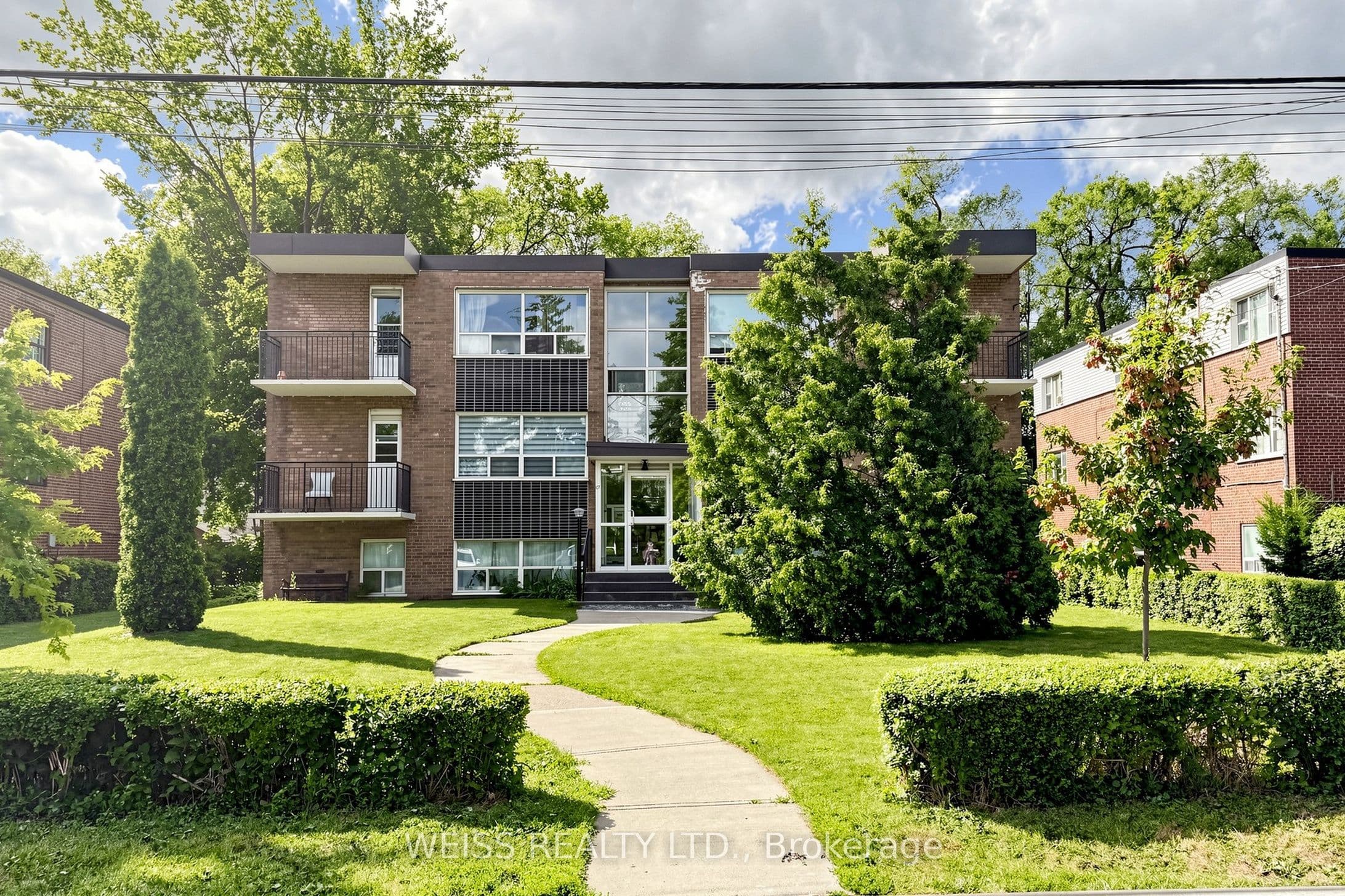 Unit 4 17 Fraserwood Avenue photo 1