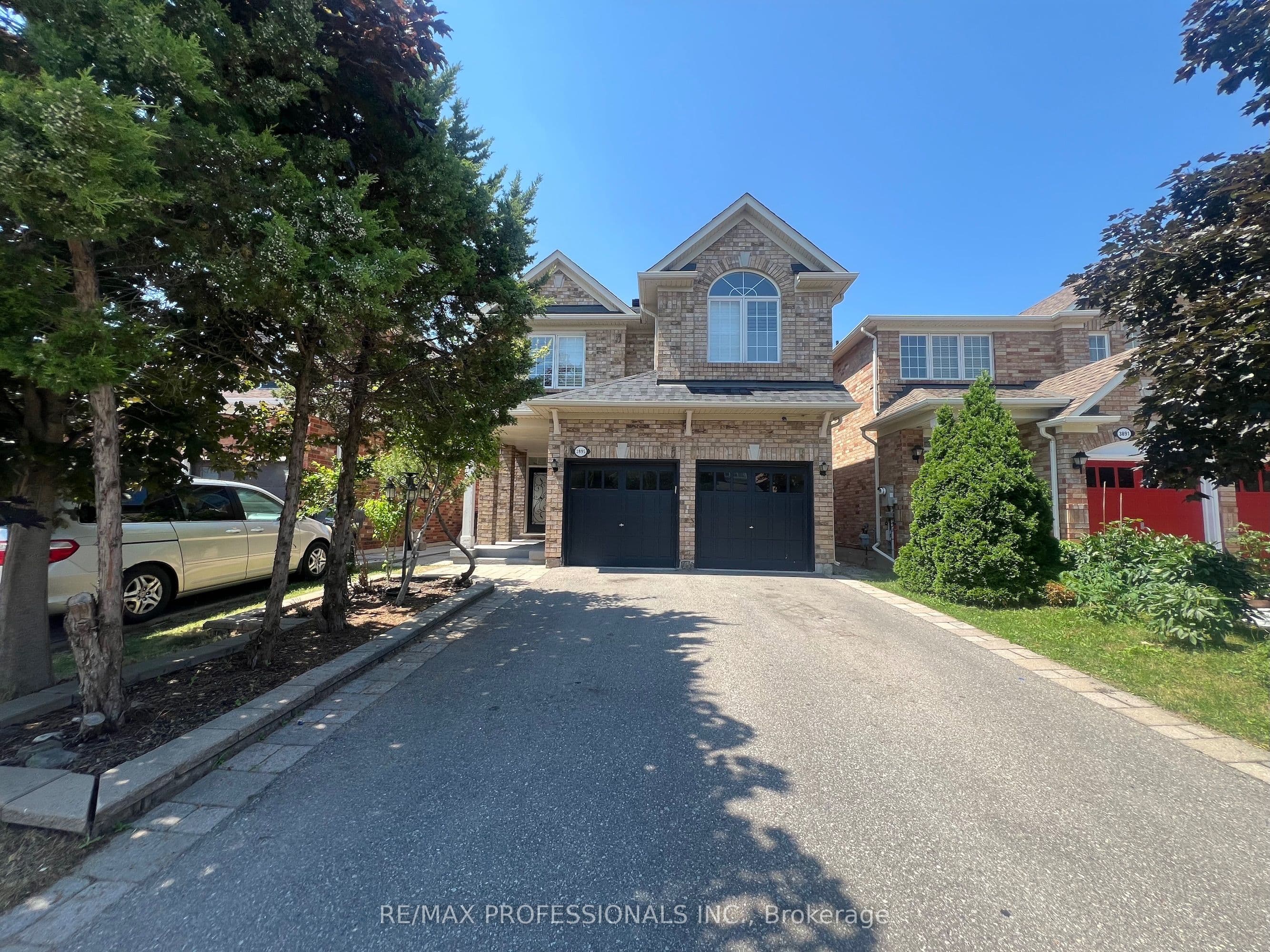 Unit Main 3895 Henrietta Way photo 1