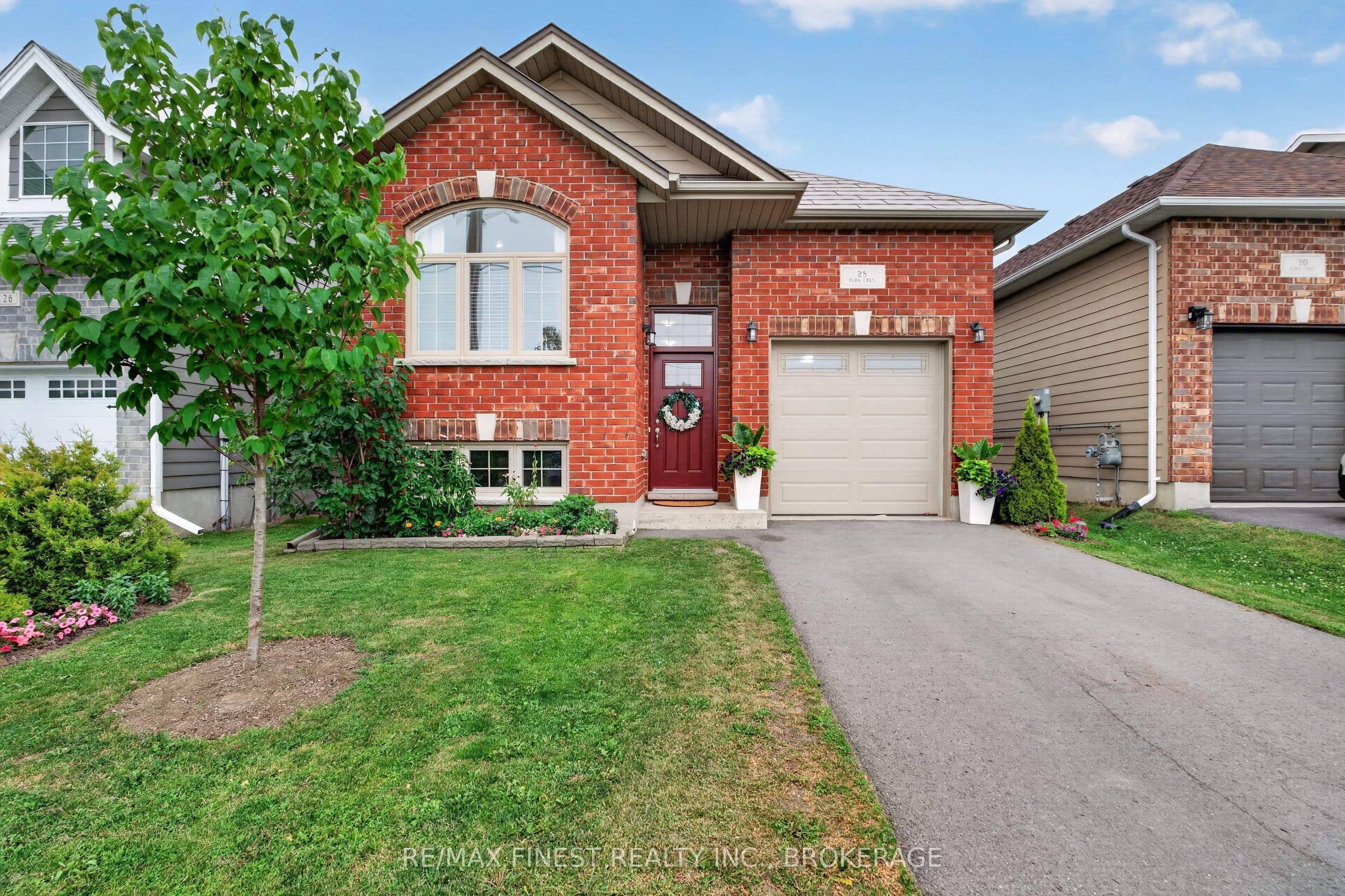 28 Park Crescent photo 1