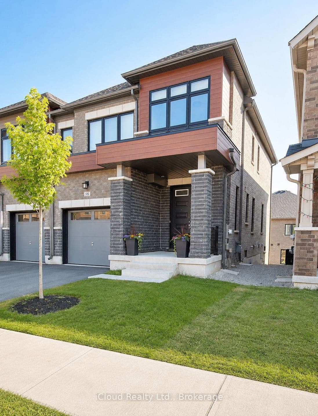98 Bearberry Road photo 1