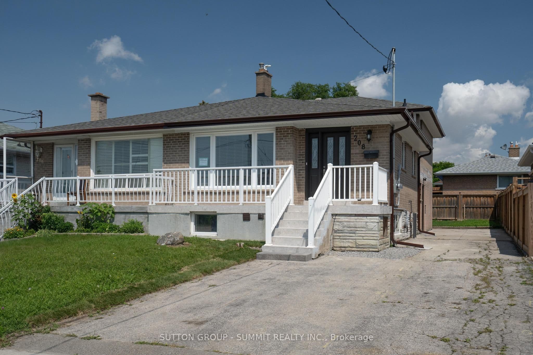 Unit LOWER 208 GILTSPUR Drive photo 1