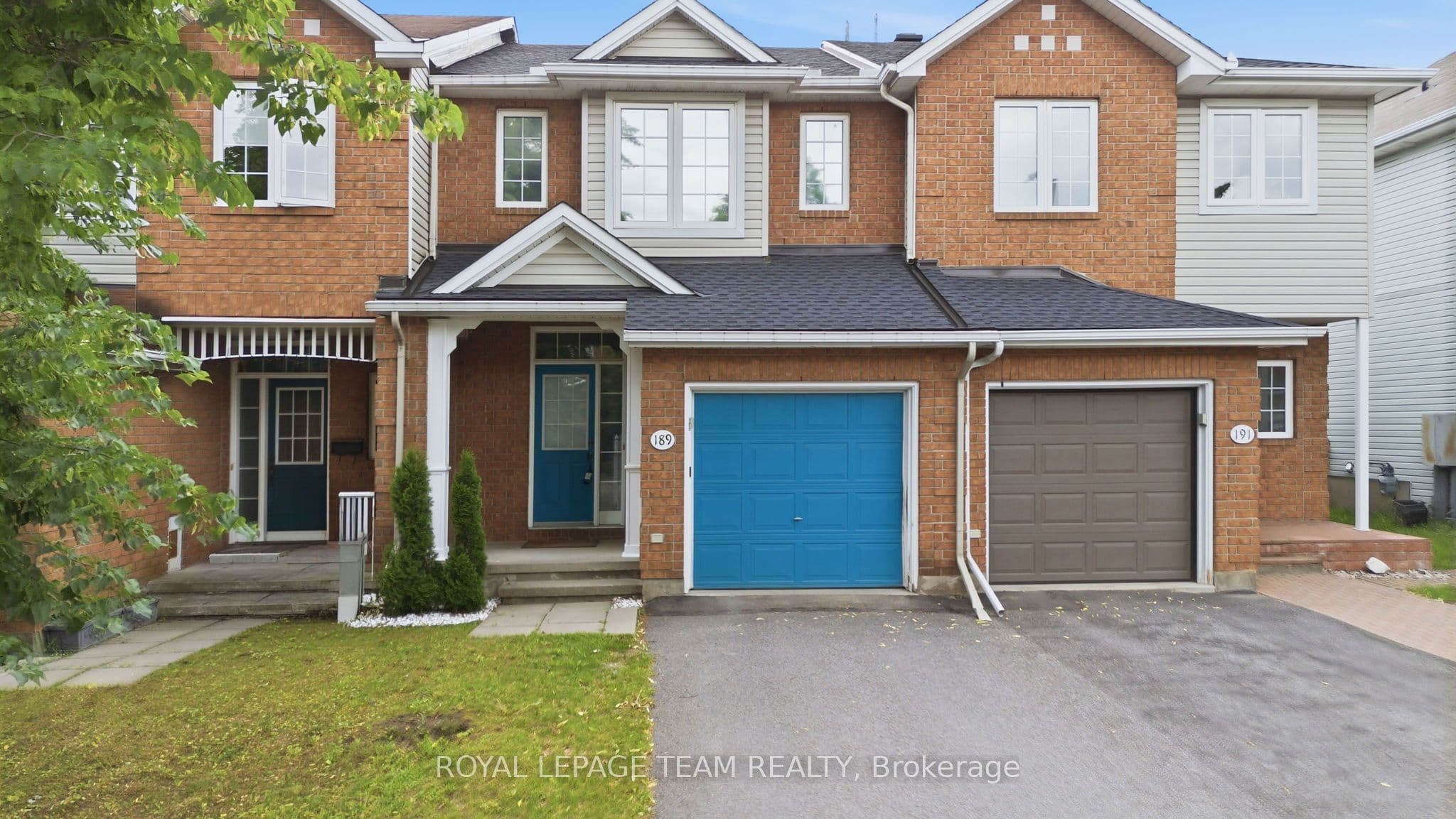 189 Gray Crescent photo 1