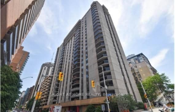 Unit 706 470 Laurier Avenue photo 1