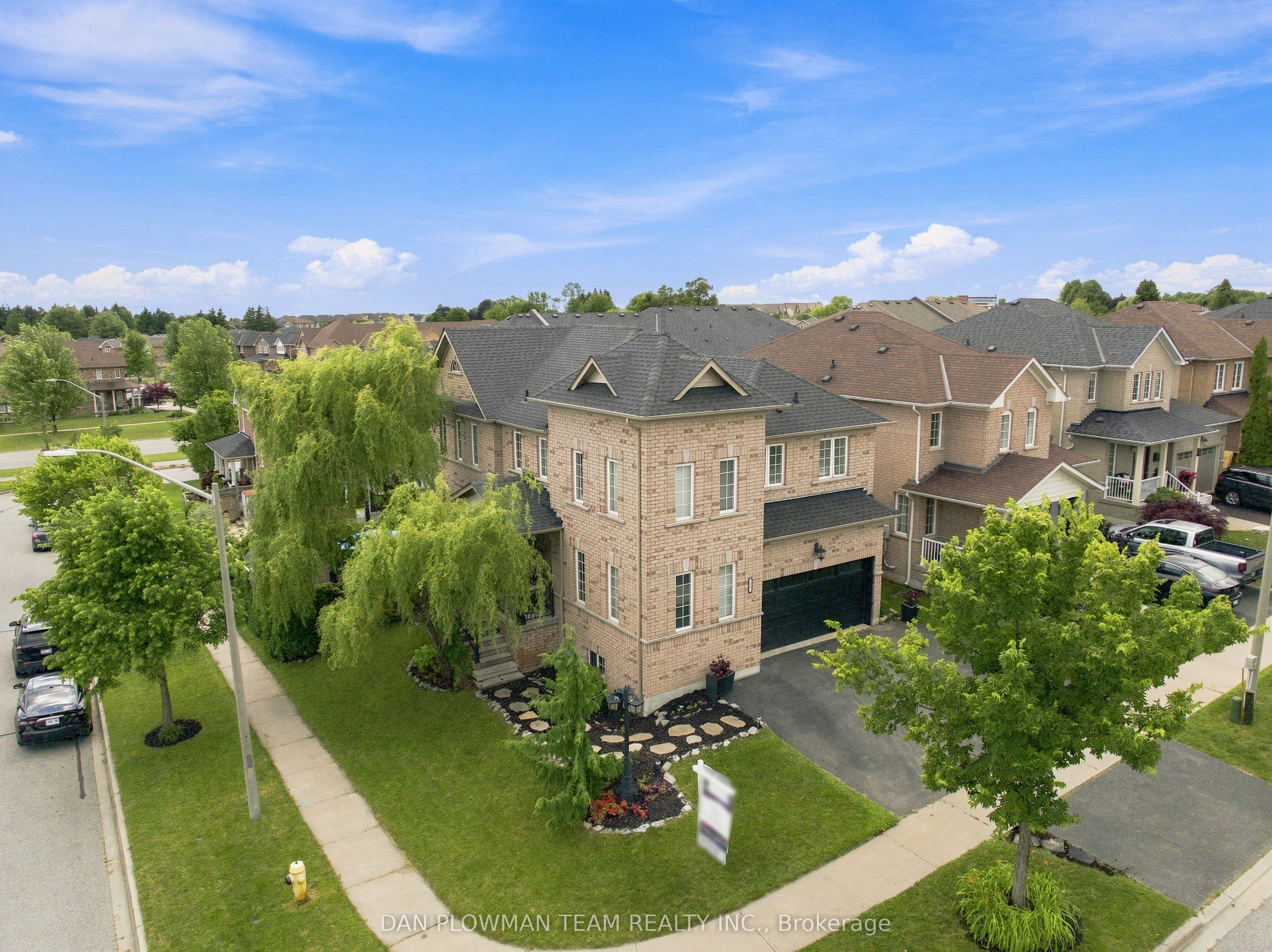 72 Beckett Crescent photo 1