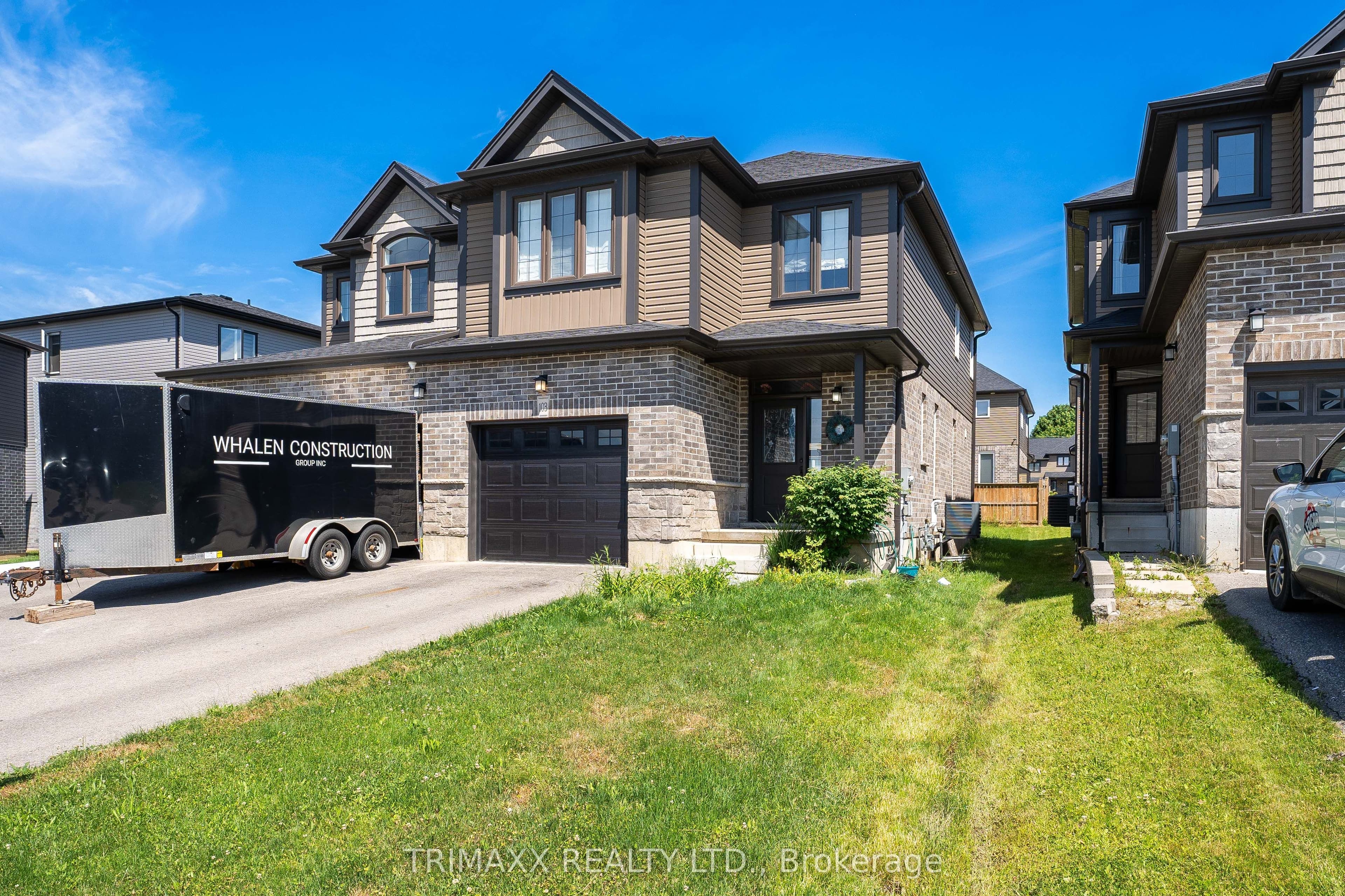 103 Links Crescent photo 1