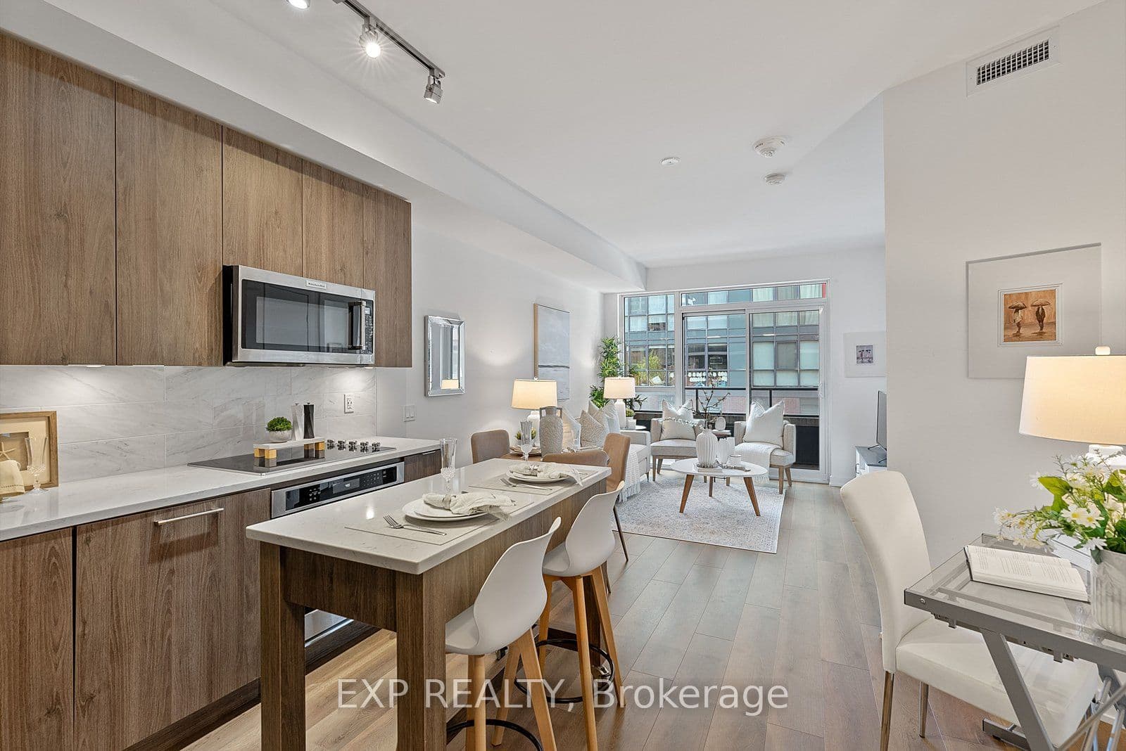 Unit 330 38 Iannuzzi Street photo 1