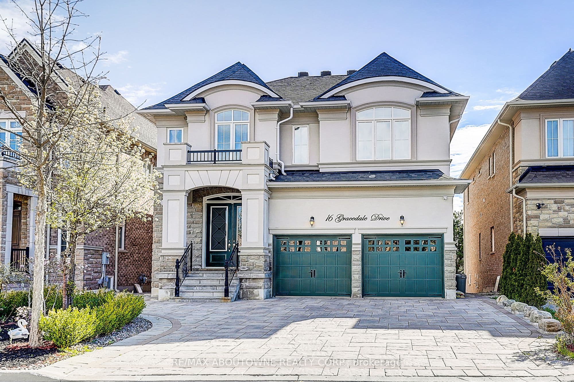 16 Gracedale Drive photo 1