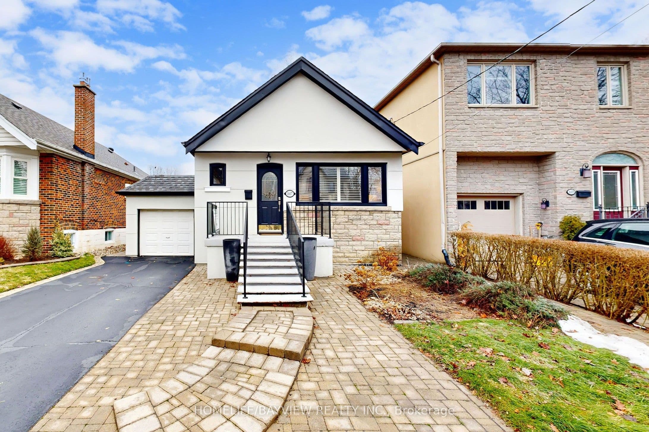 1607 Woodbine Heights Boulevard photo 1