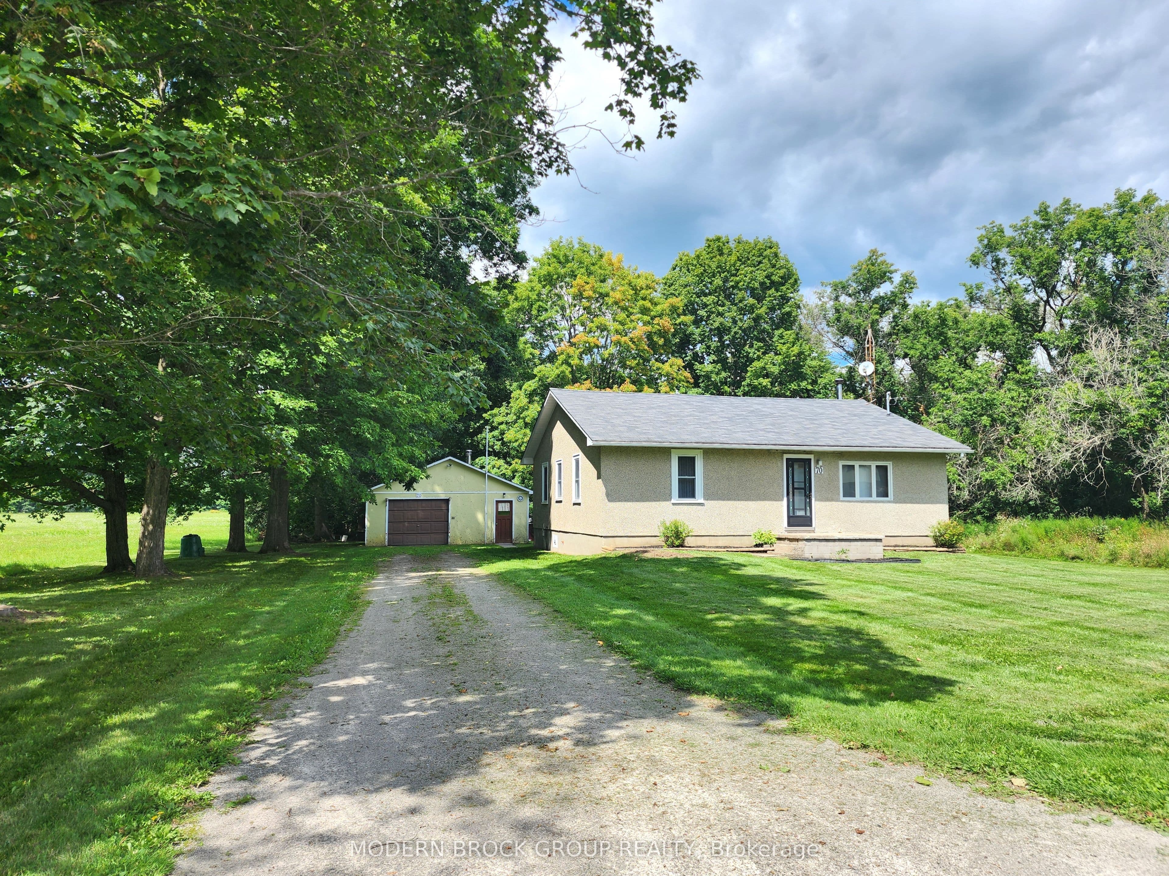 70 Victoria Road photo 1