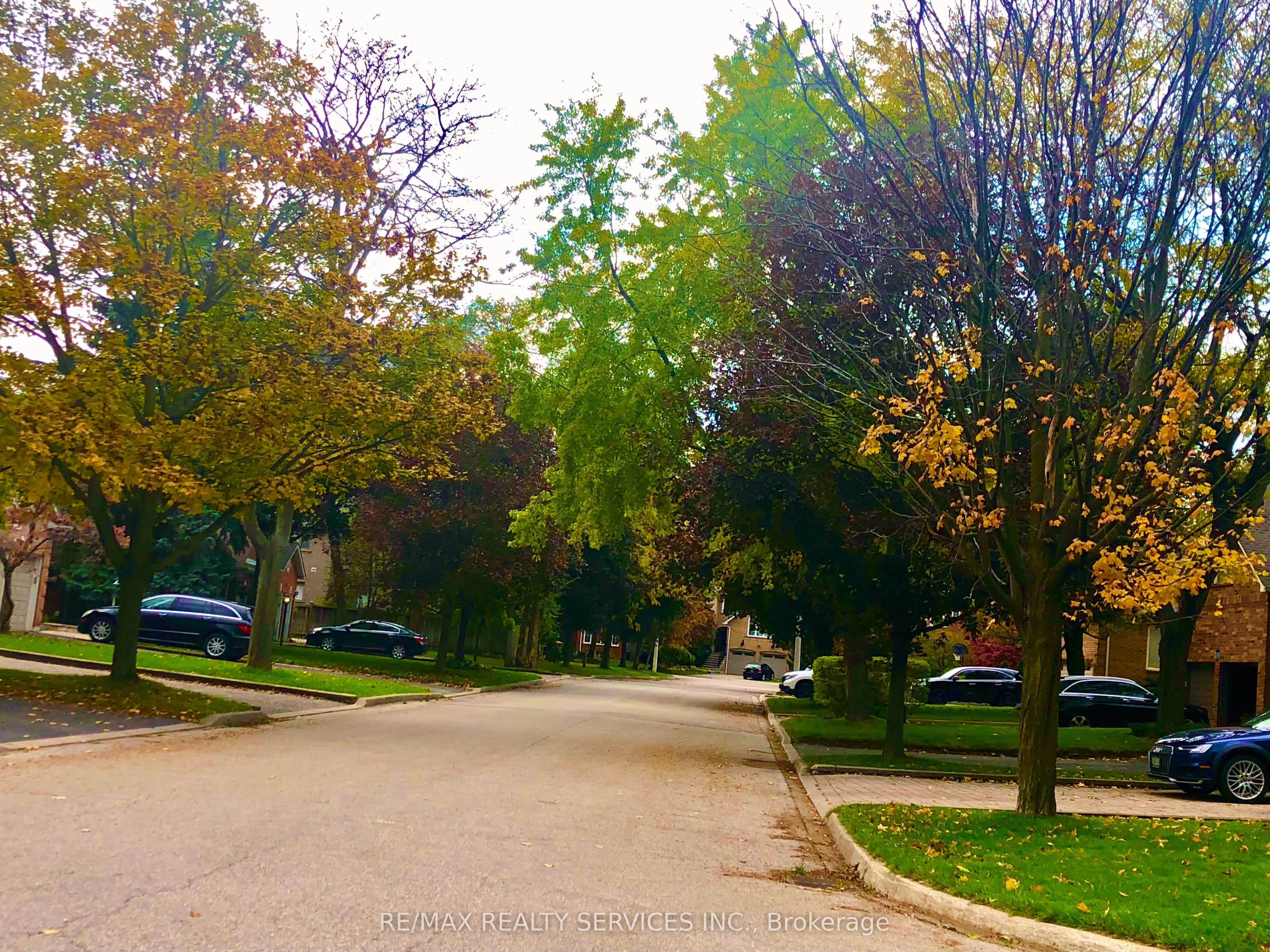 1543 Polesden Drive photo 1