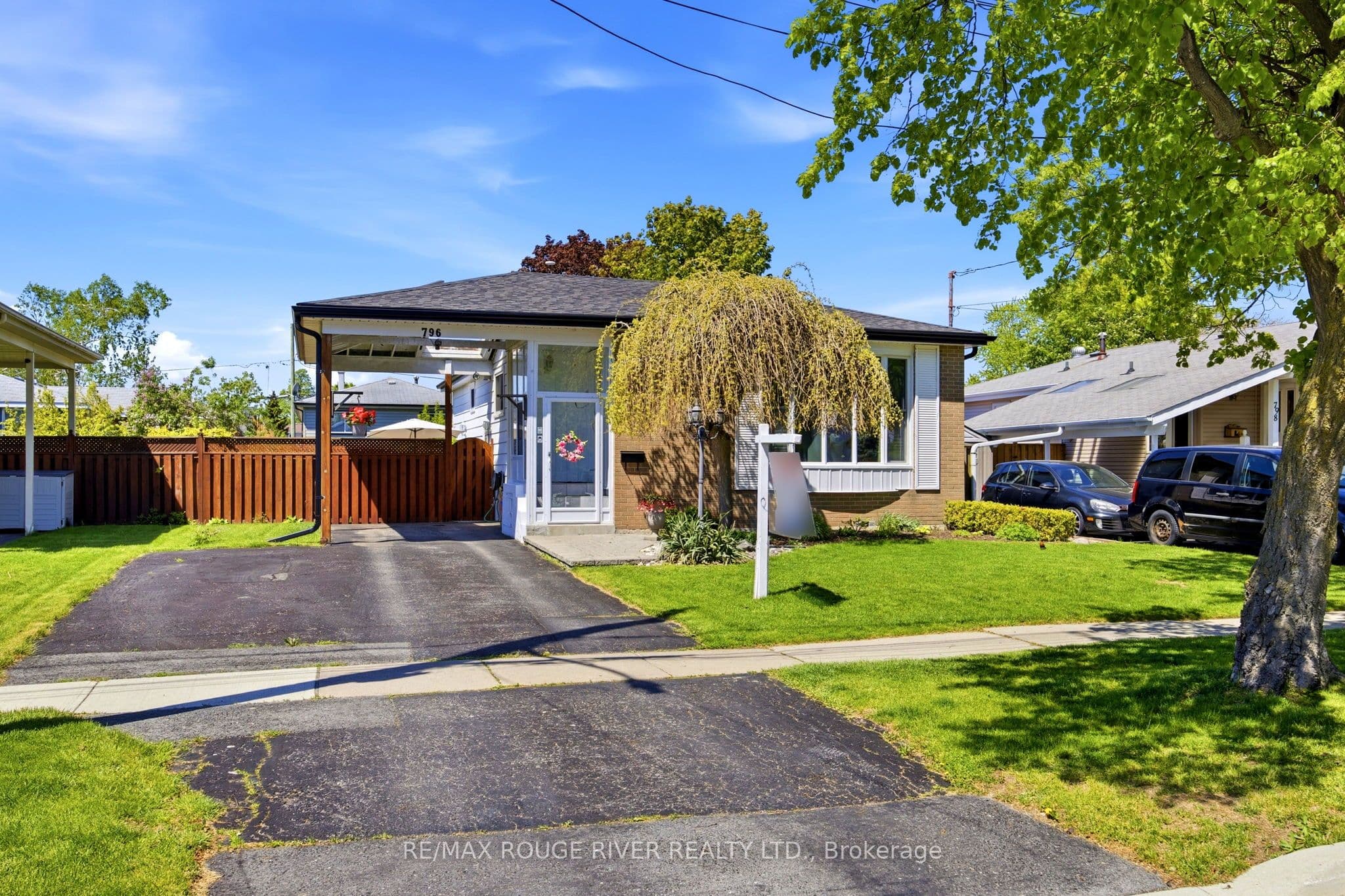 796 Batory Avenue photo 1