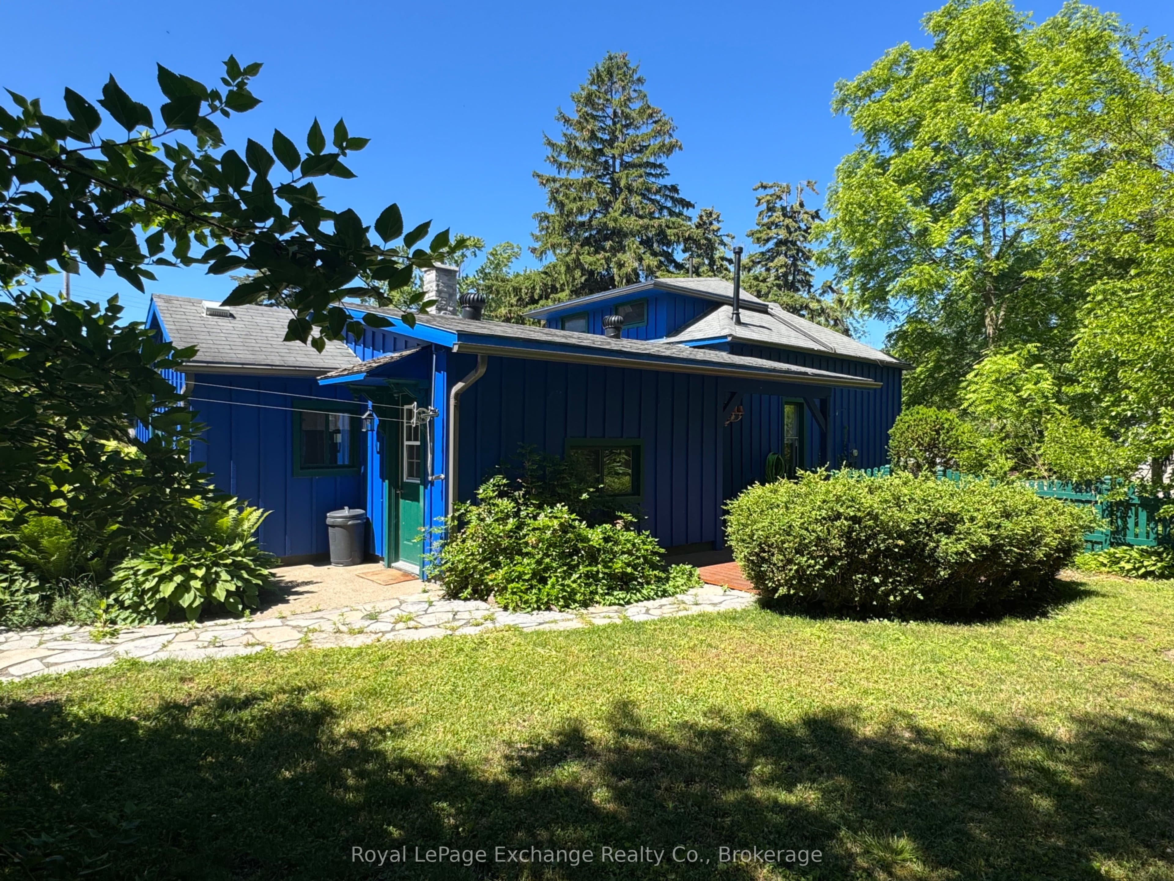 251 St. Albert Street photo 1