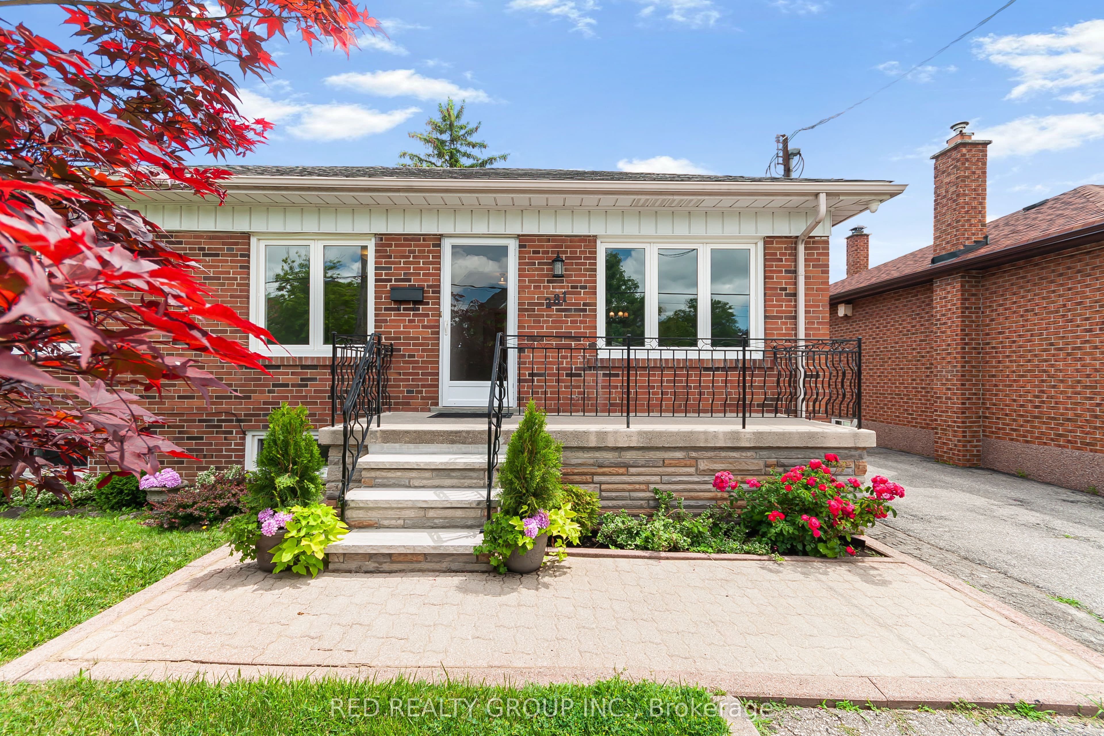 281 Falstaff Avenue photo 1