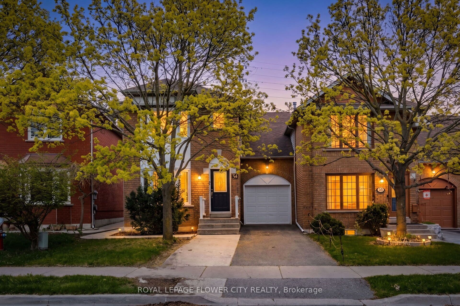 54 Fern Valley Crescent photo 1