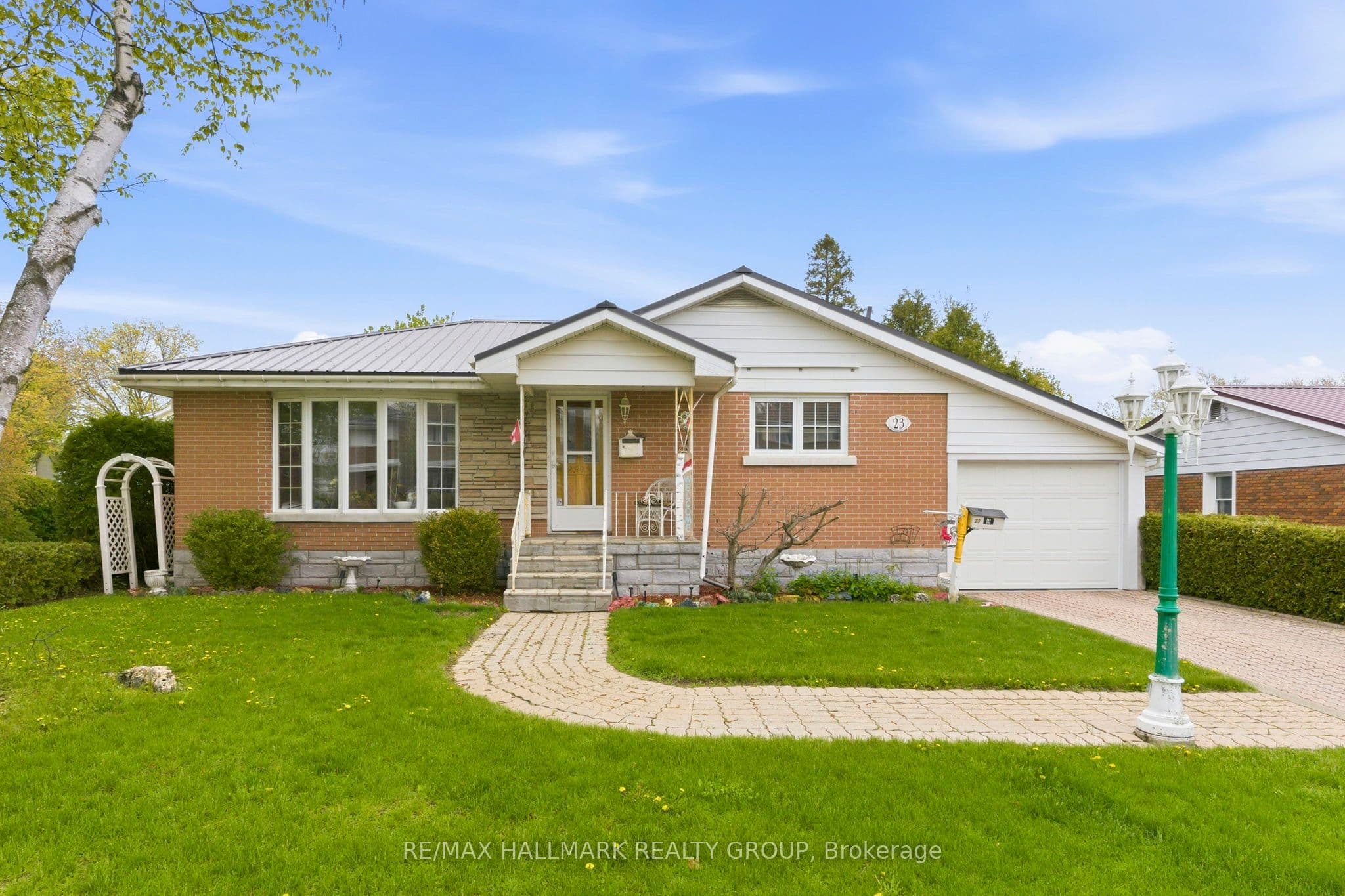 23 Aldershot Avenue photo 1