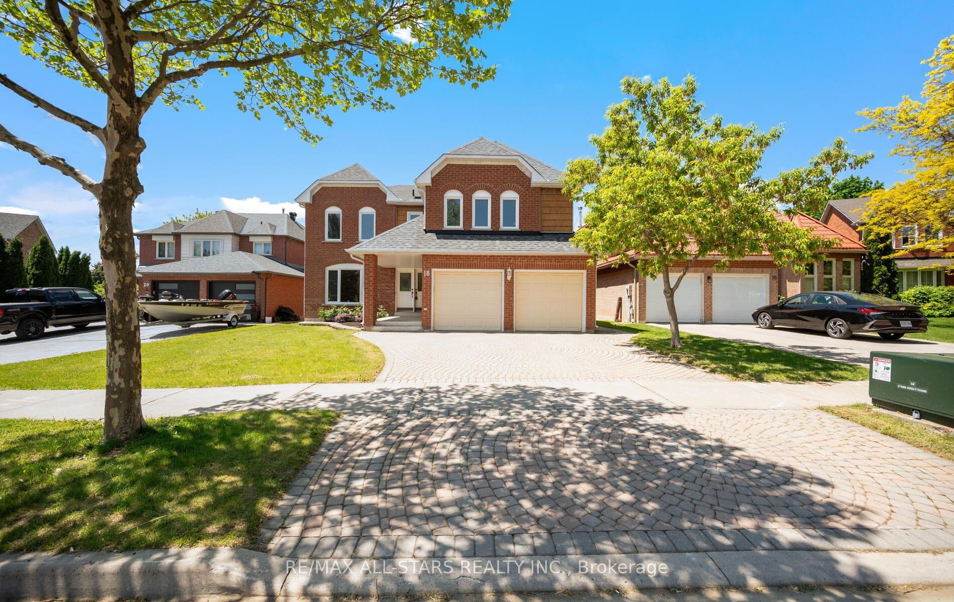 18 Lismer Court photo 1