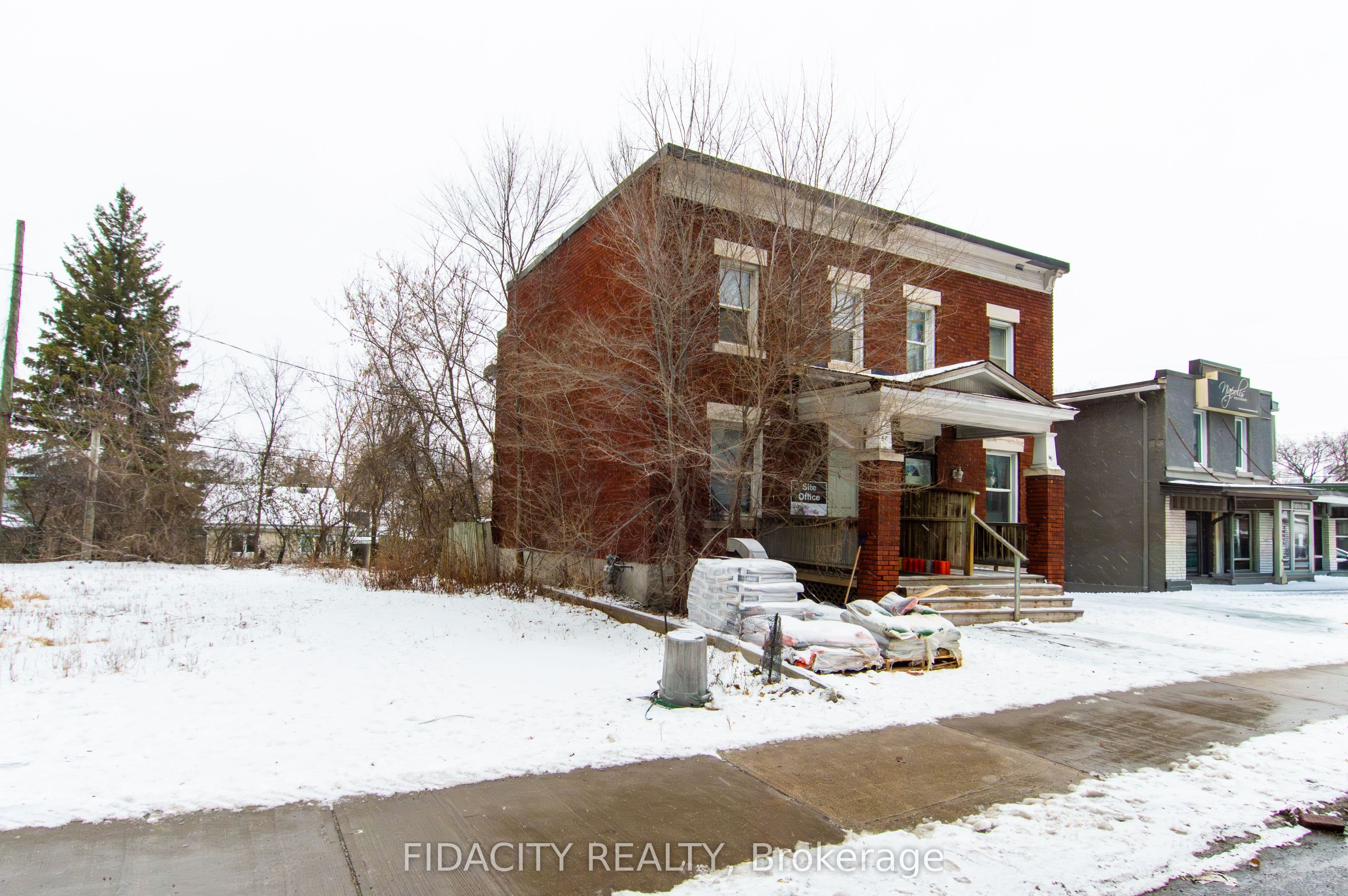 87 Richmond Road photo 1