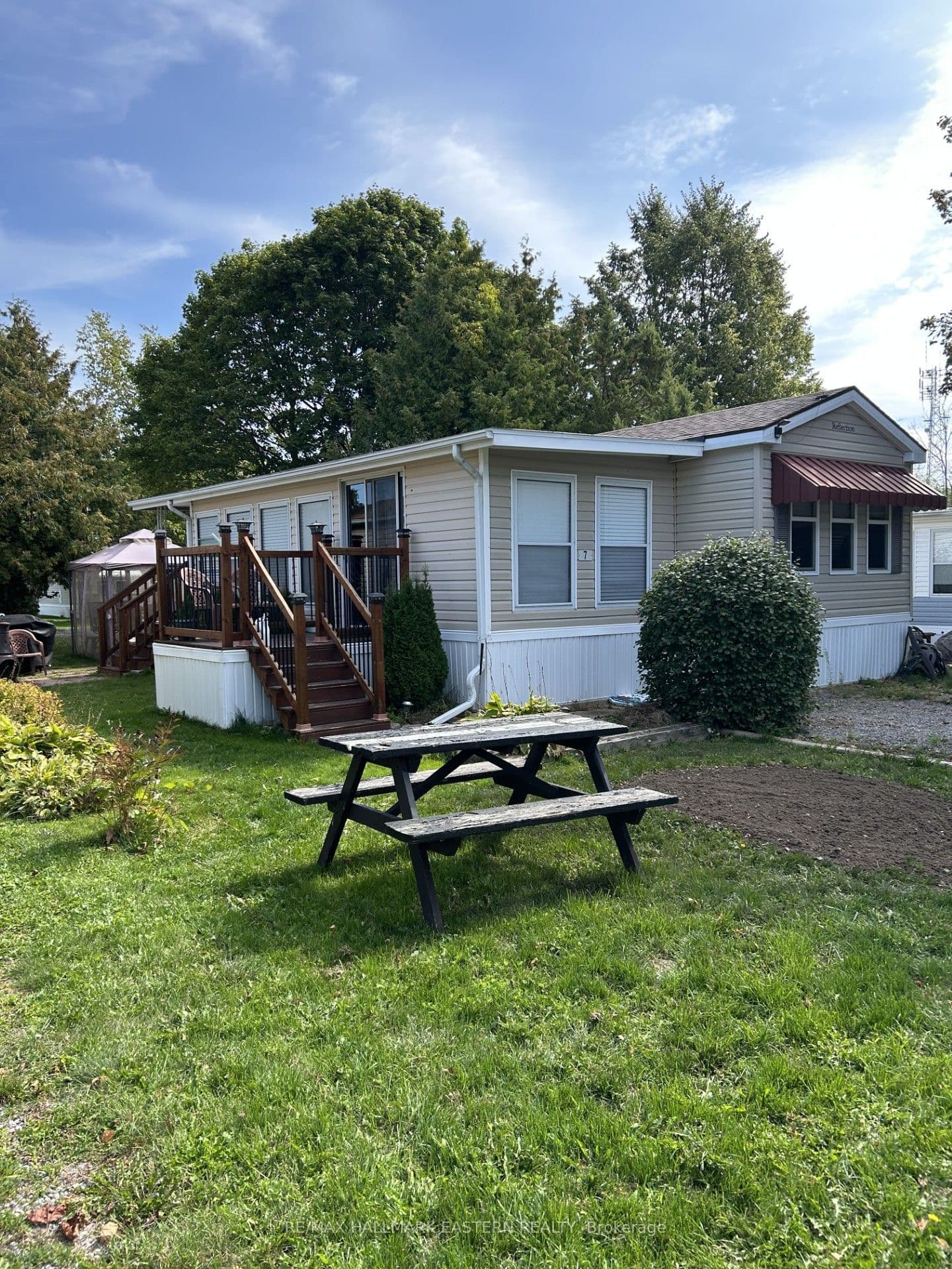 7 Hilltop Drive photo 1