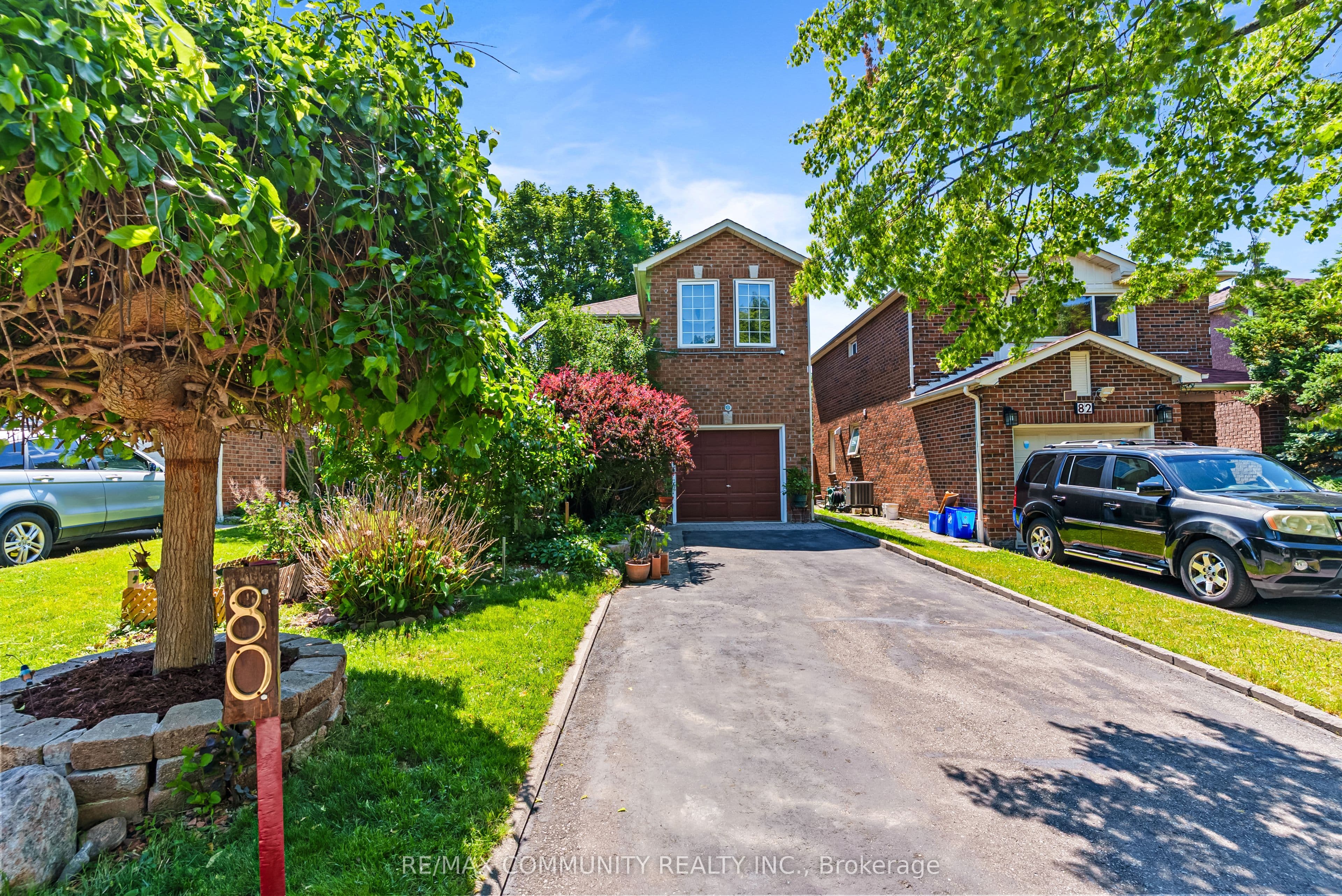 80 Brockman Crescent photo 1
