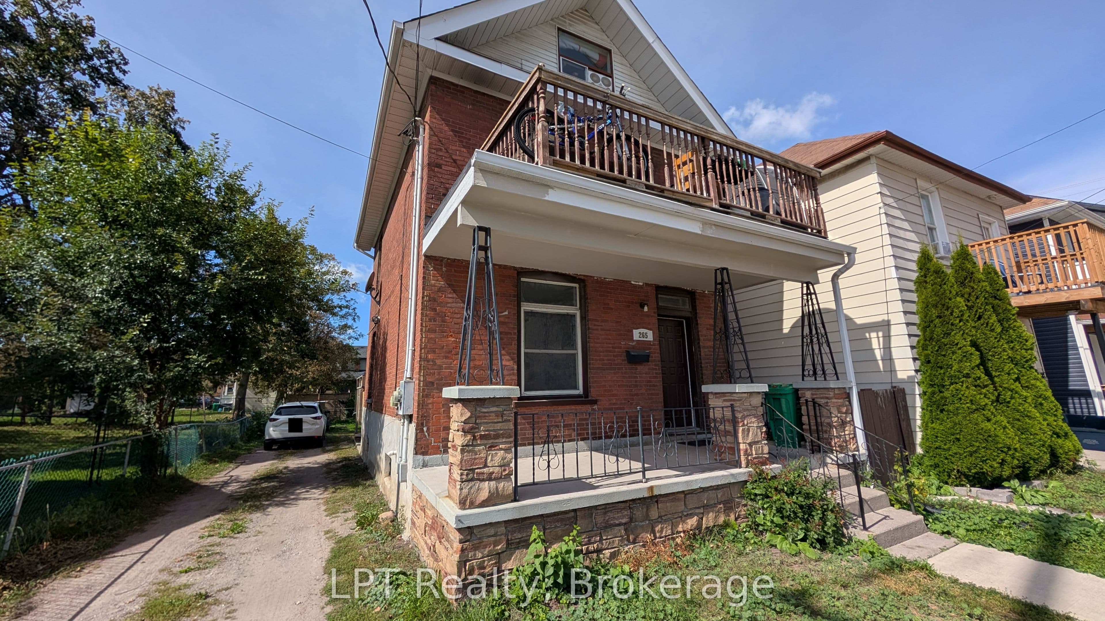 265 Bethune Street photo 1