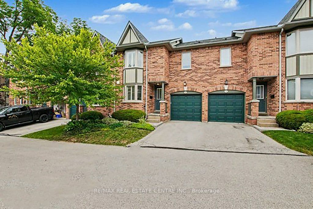 Unit 10 76 River Drive photo 1