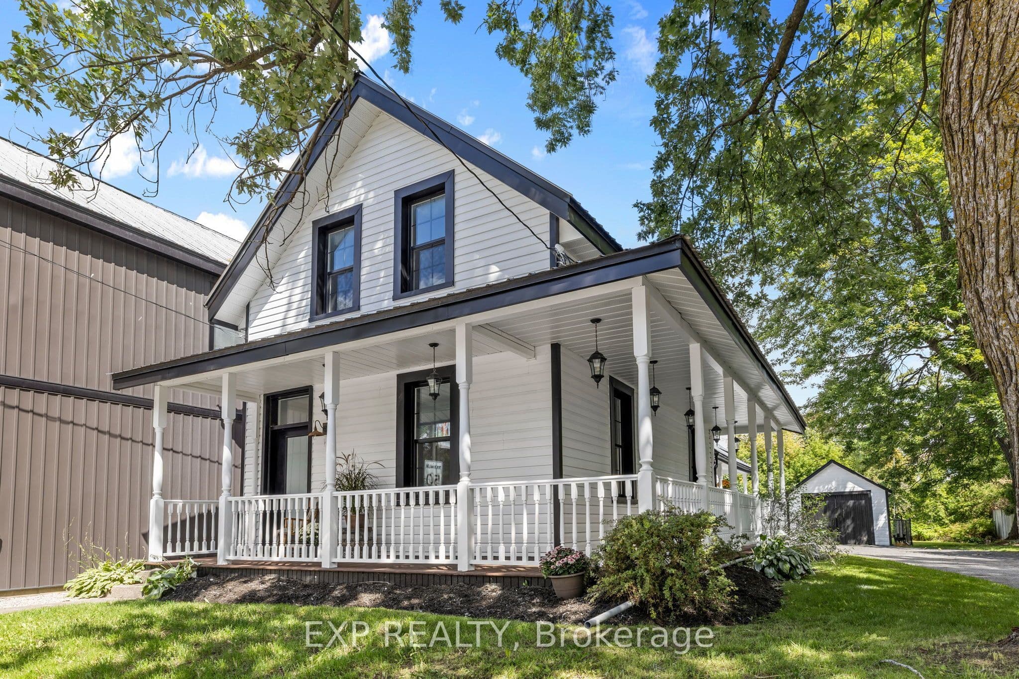 3465 MCBEAN Street photo 1