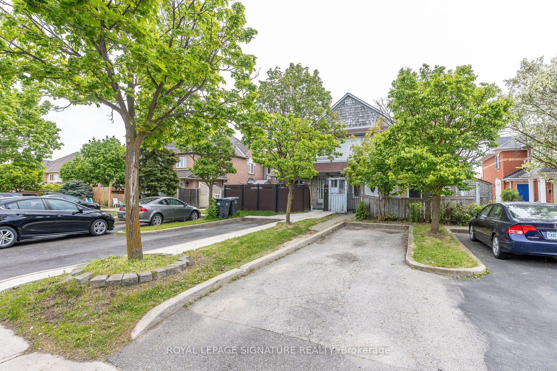 60 Blue Spruce Street photo 1