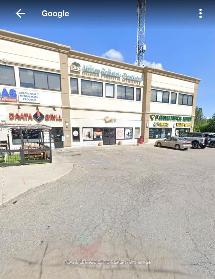 Unit 204 585 Ontario St S Street photo 1