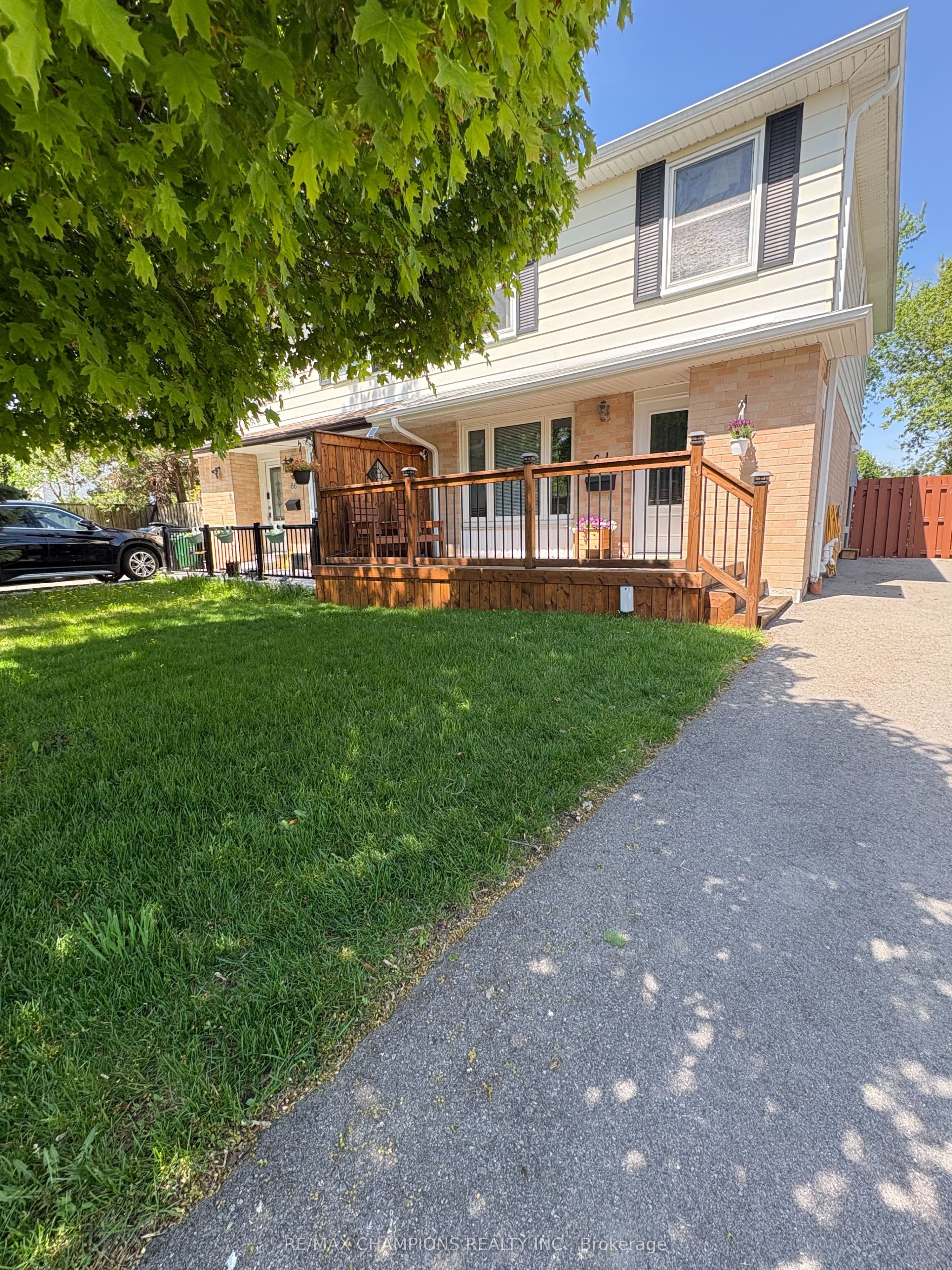 64 Greenbriar Road photo 1