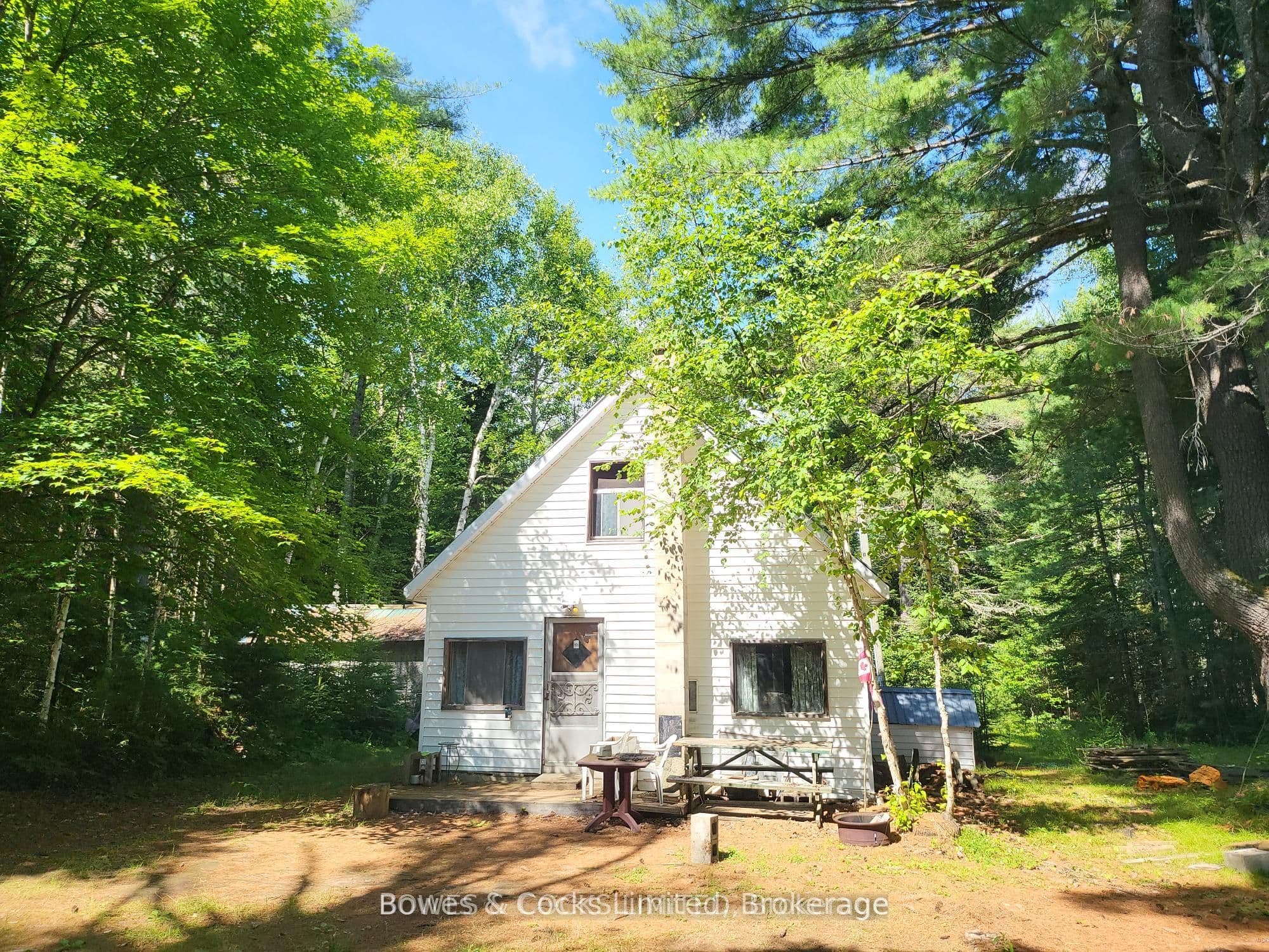 24 Robinson Road photo 1