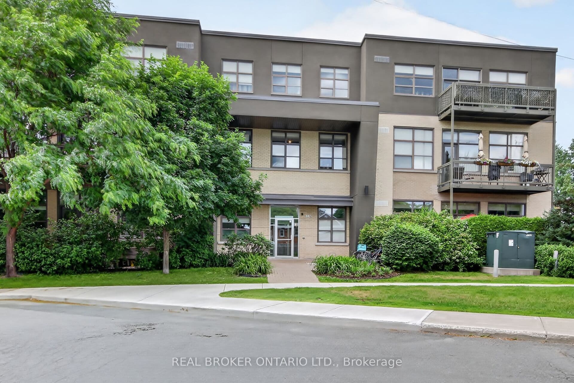 Unit 207 345 St Denis Street photo 1
