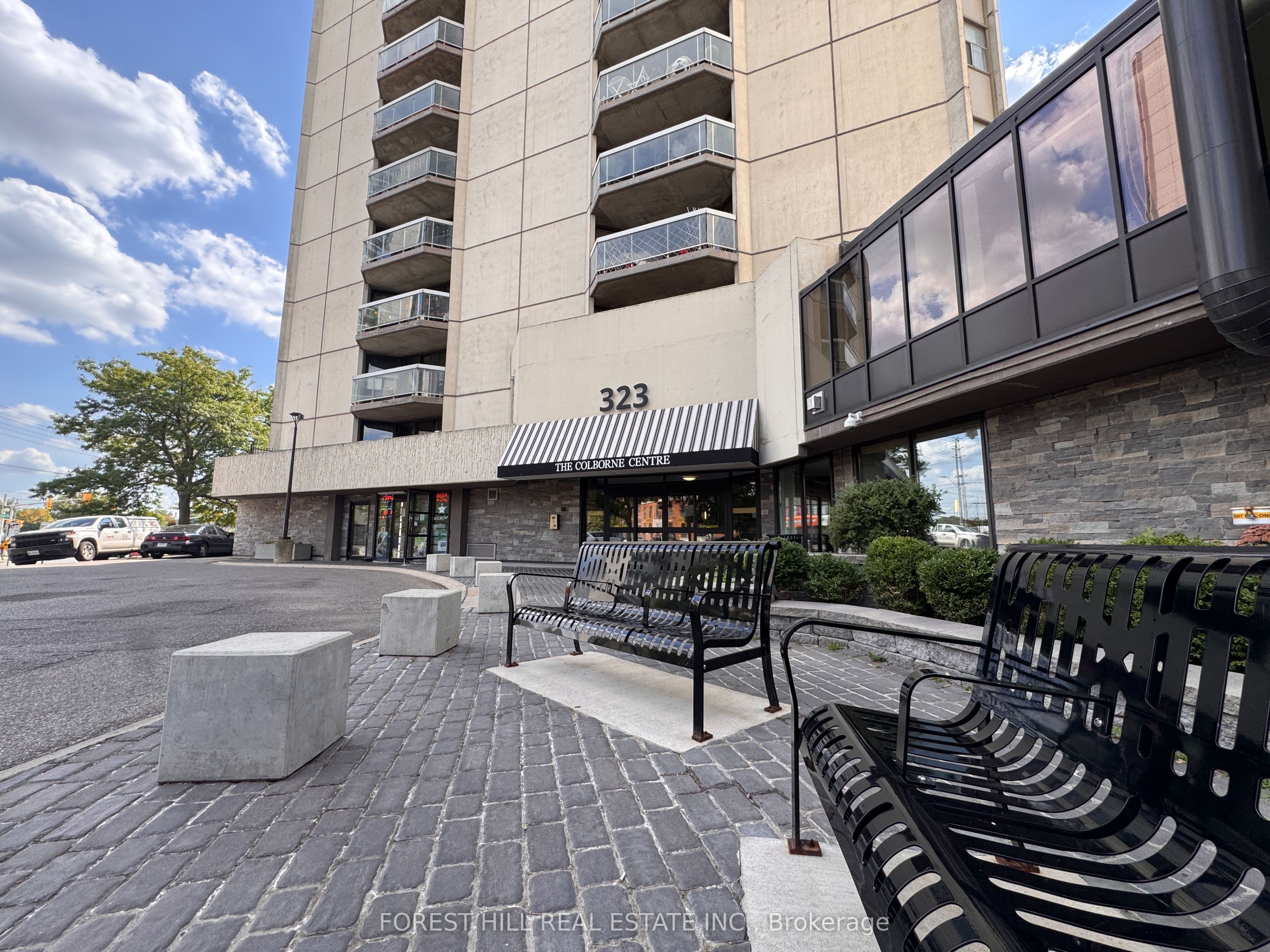 Unit 905 323 Colborne Street photo 1