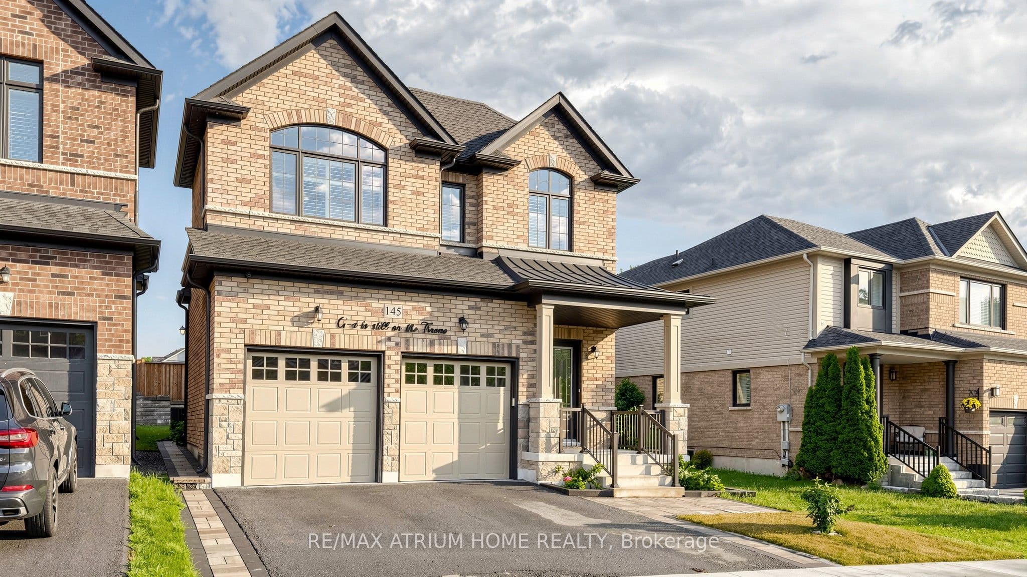 145 Courvier Crescent photo 1